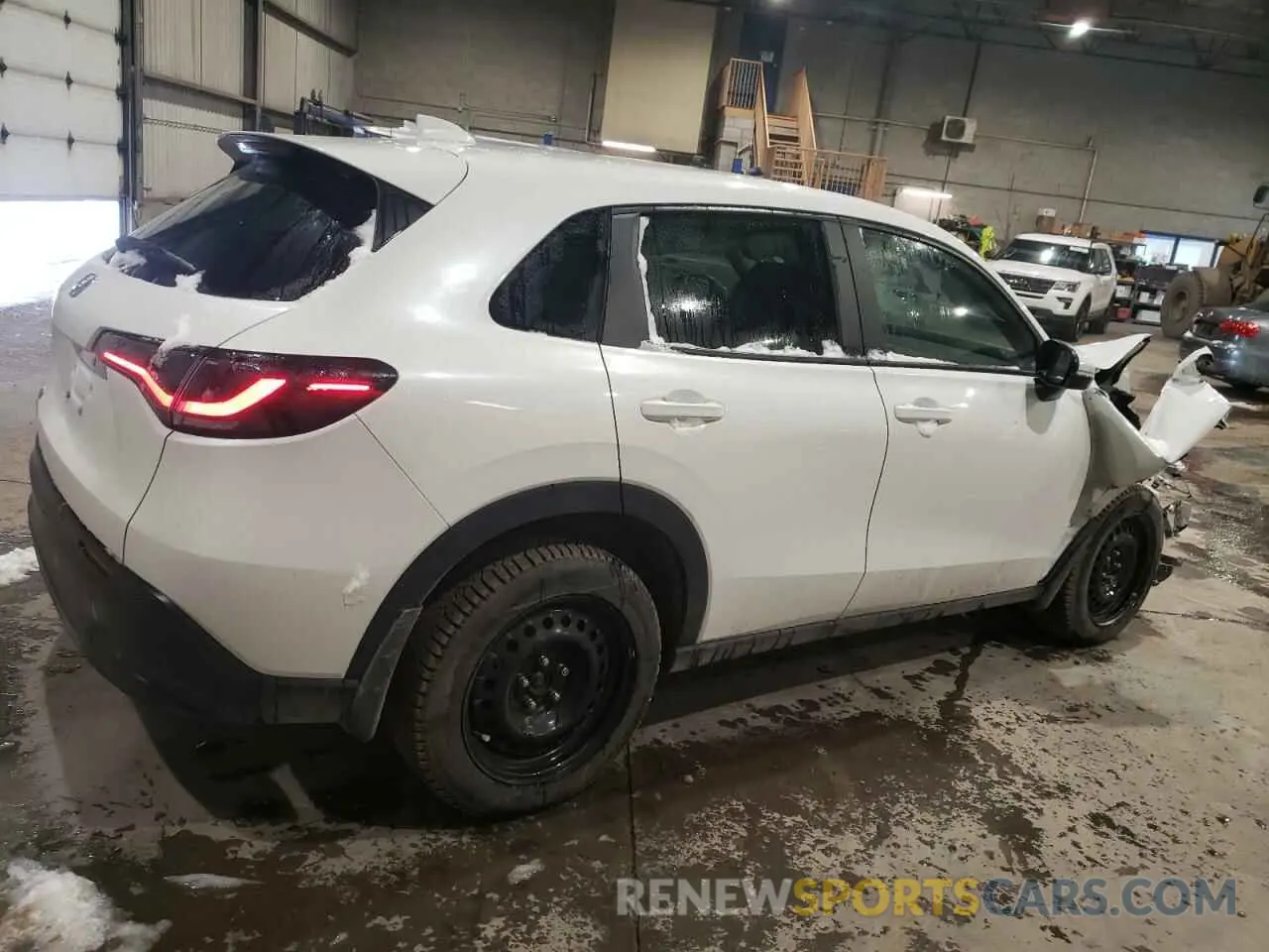 3 Photograph of a damaged car 3CZRZ2H34RM107354 HONDA HR-V 2024