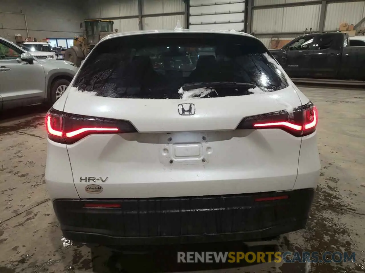6 Photograph of a damaged car 3CZRZ2H34RM107354 HONDA HR-V 2024