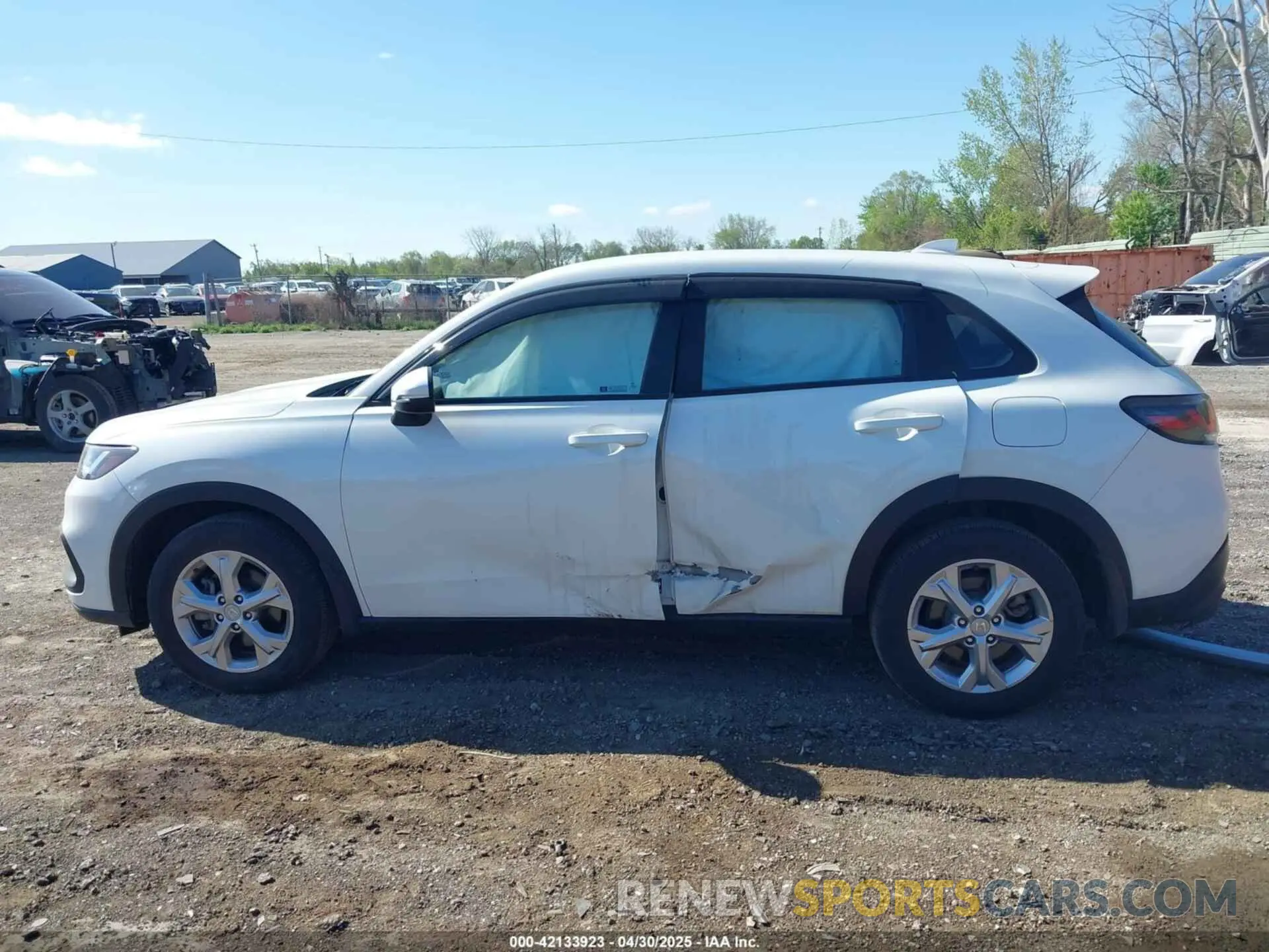 14 Photograph of a damaged car 3CZRZ2H34RM712345 HONDA HR-V 2024