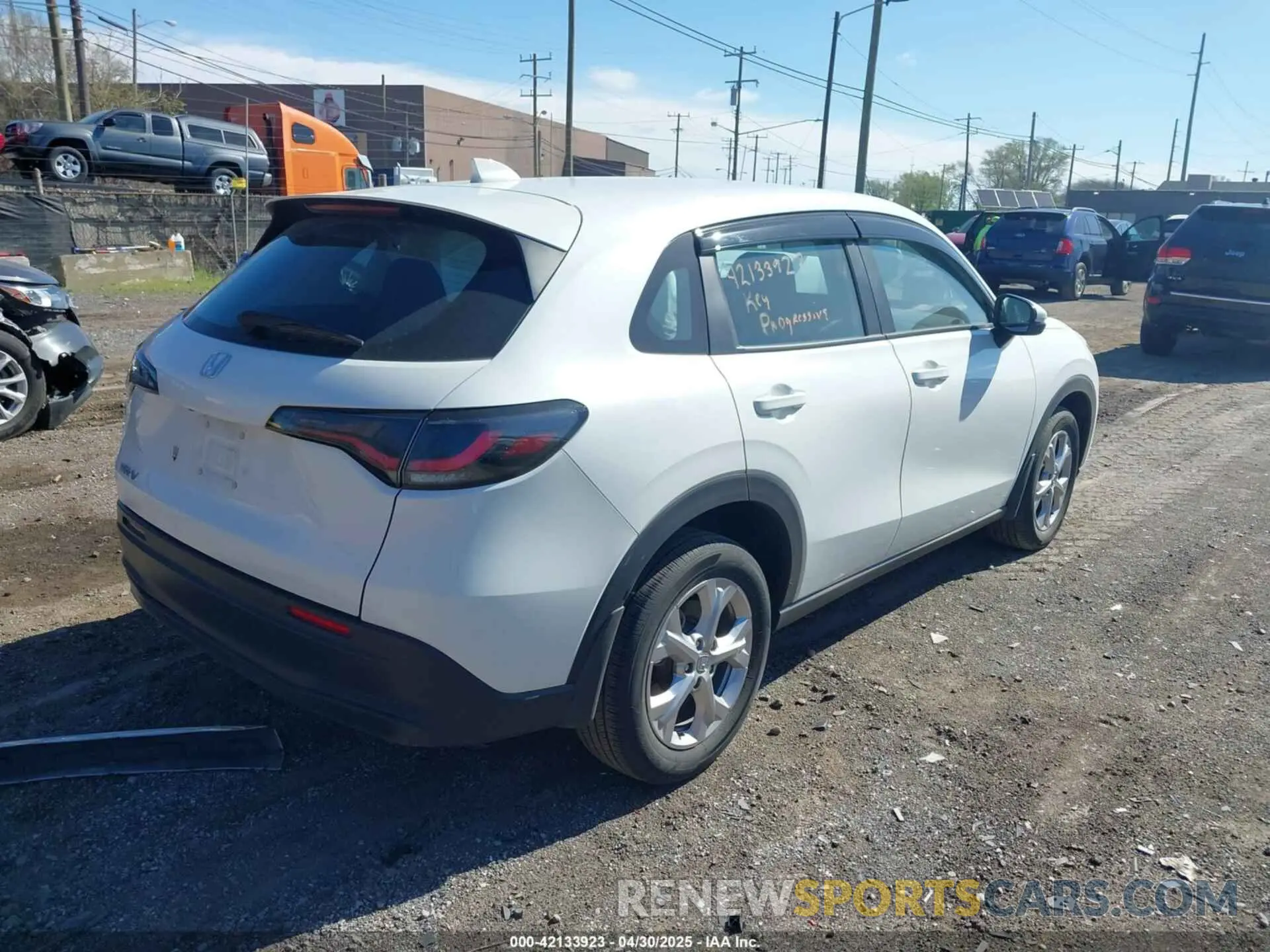 4 Photograph of a damaged car 3CZRZ2H34RM712345 HONDA HR-V 2024