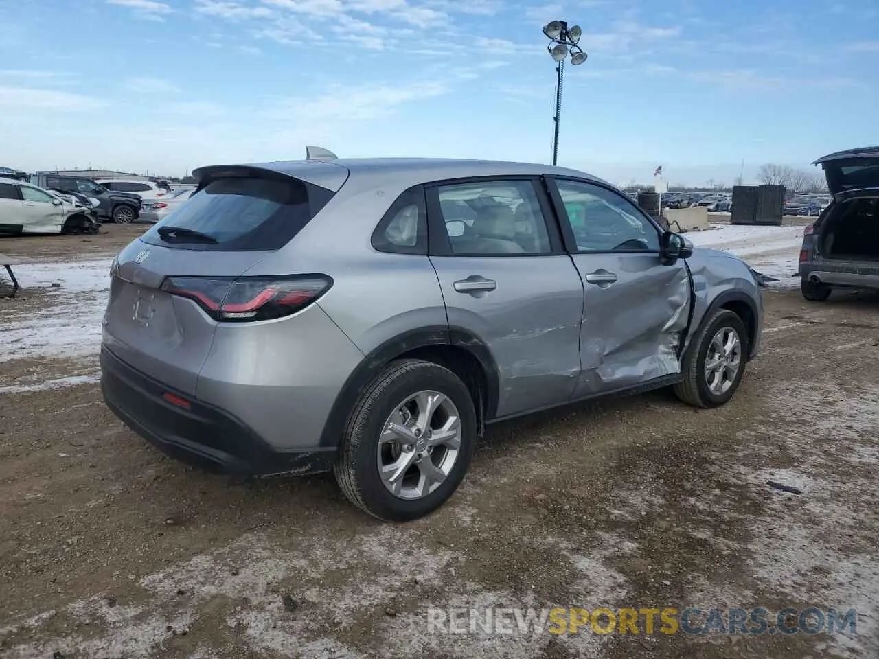 3 Photograph of a damaged car 3CZRZ2H34RM745913 HONDA HR-V 2024
