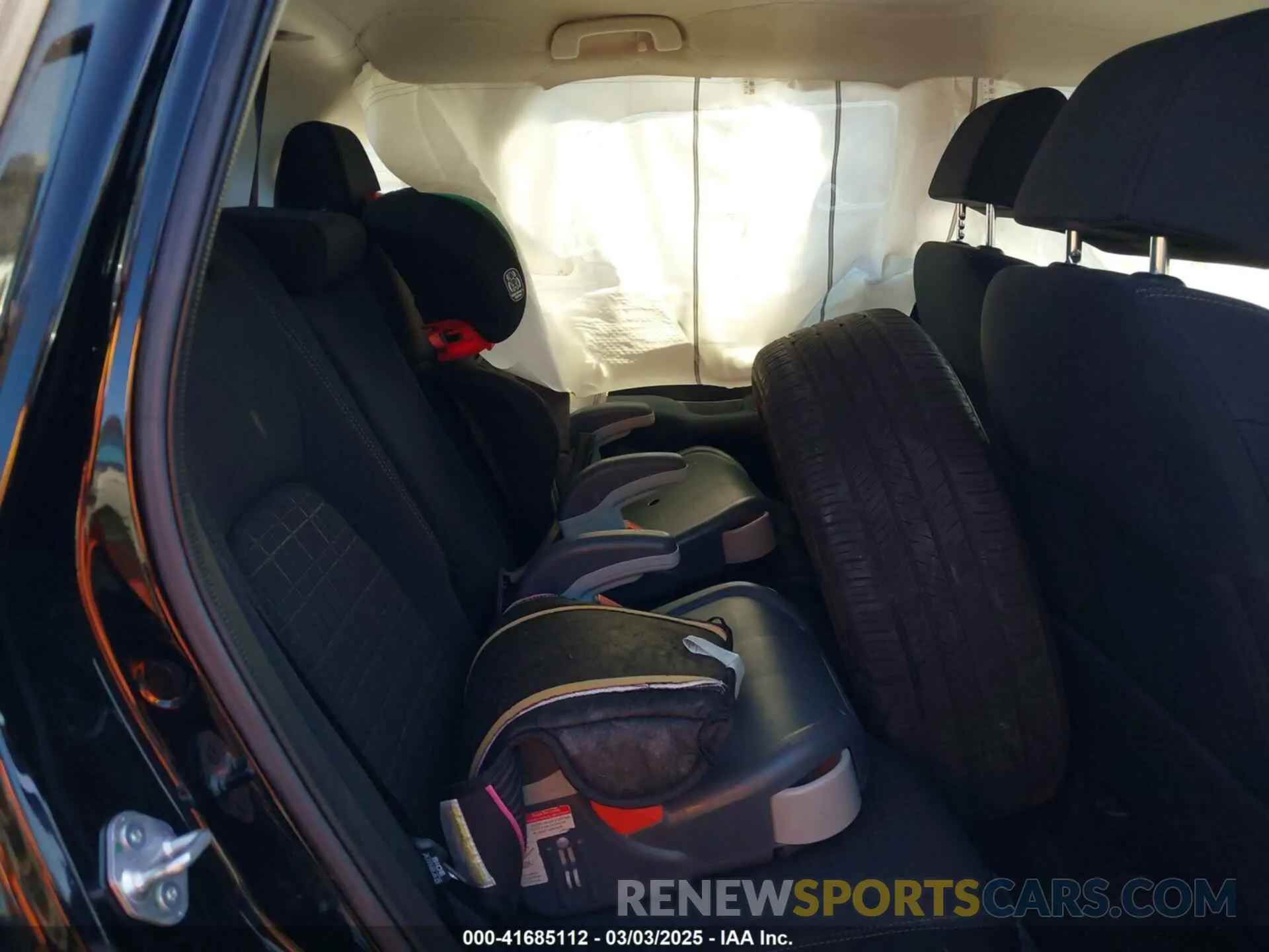 8 Photograph of a damaged car 3CZRZ2H36RM719989 HONDA HR-V 2024