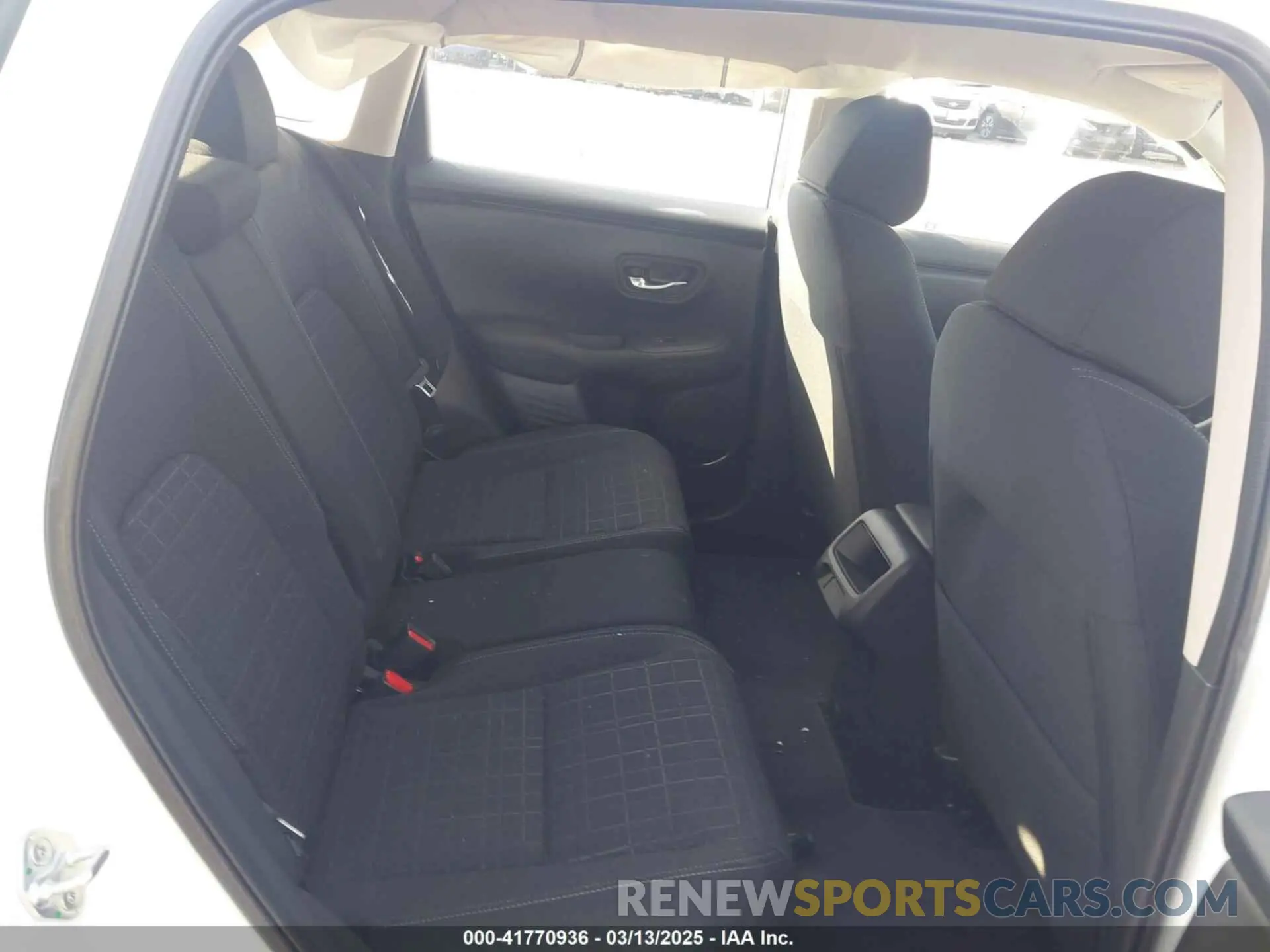 8 Photograph of a damaged car 3CZRZ2H36RM725419 HONDA HR-V 2024