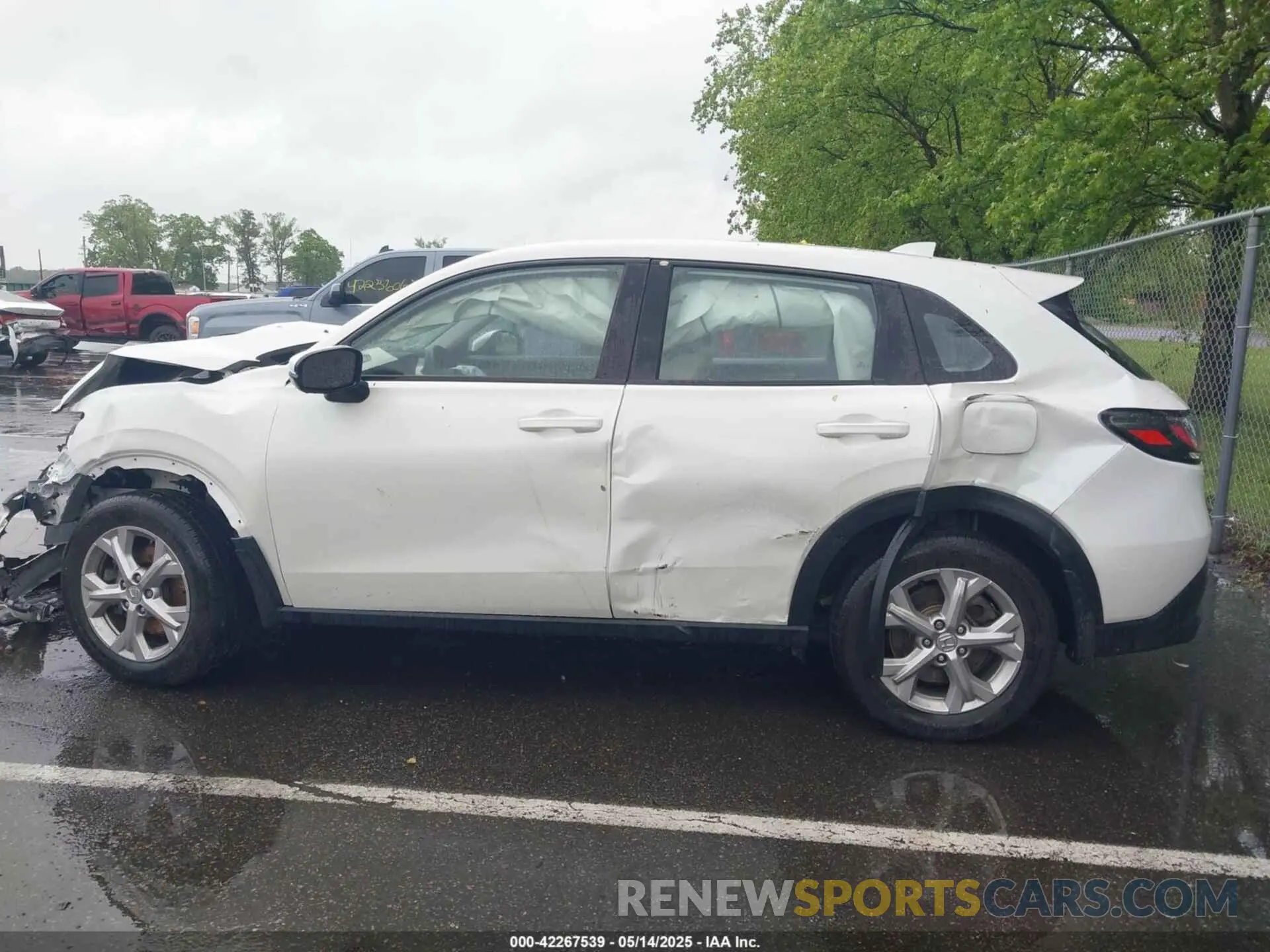 13 Photograph of a damaged car 3CZRZ2H36RM746674 HONDA HR-V 2024