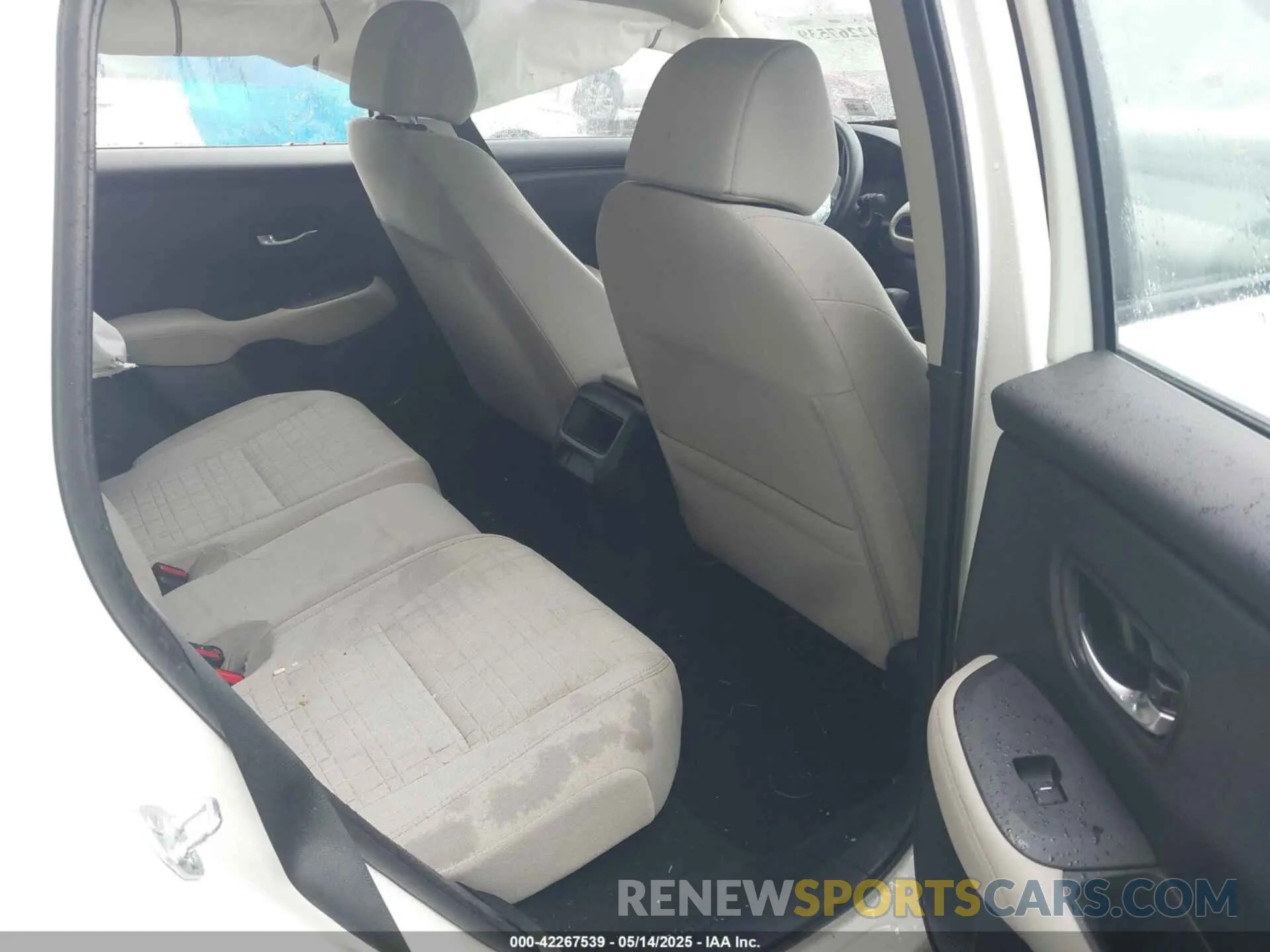 8 Photograph of a damaged car 3CZRZ2H36RM746674 HONDA HR-V 2024