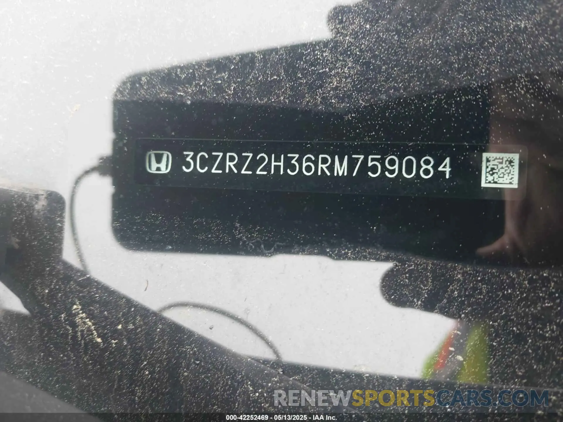 17 Photograph of a damaged car 3CZRZ2H36RM759084 HONDA HR-V 2024