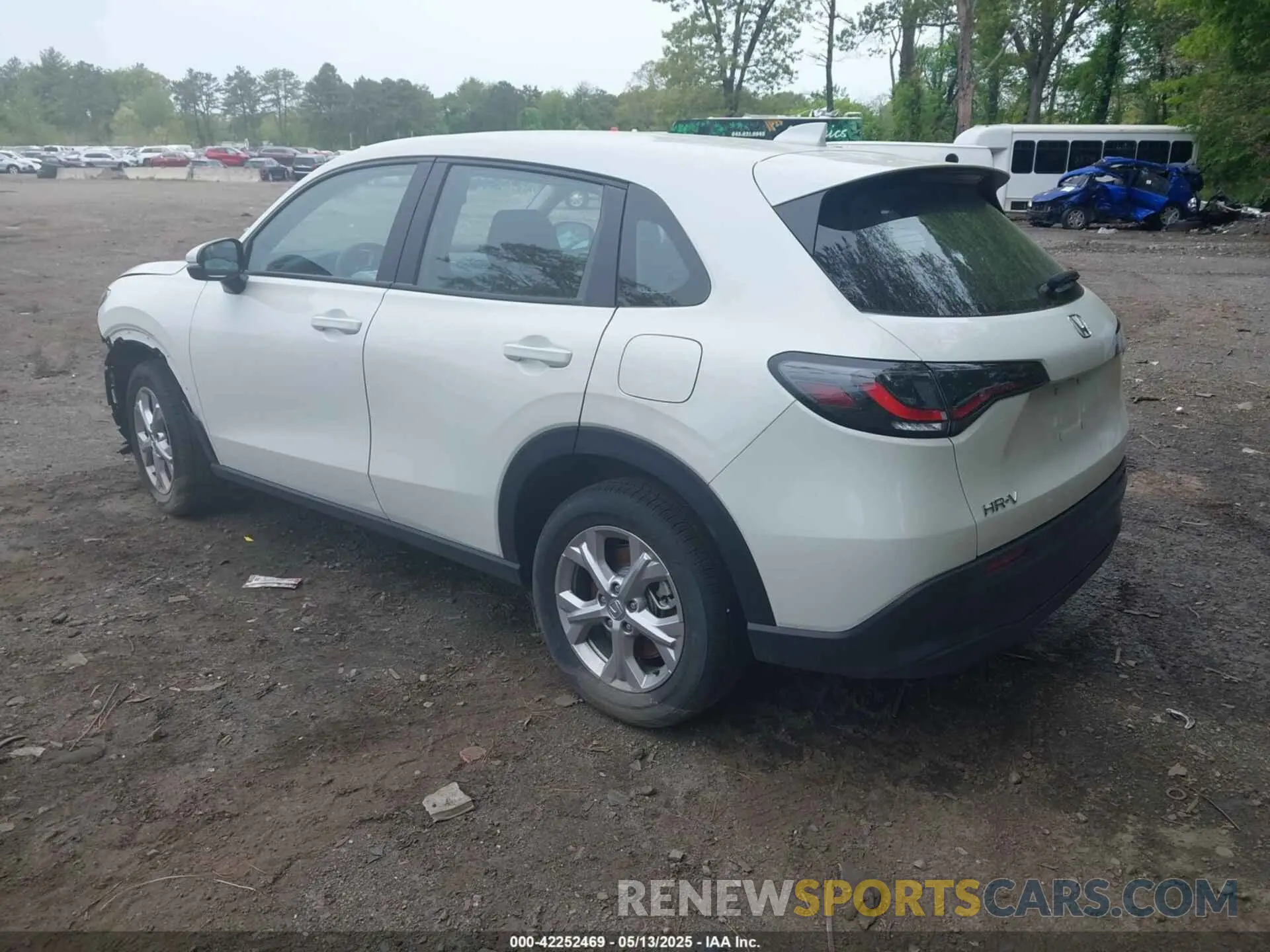 3 Photograph of a damaged car 3CZRZ2H36RM759084 HONDA HR-V 2024