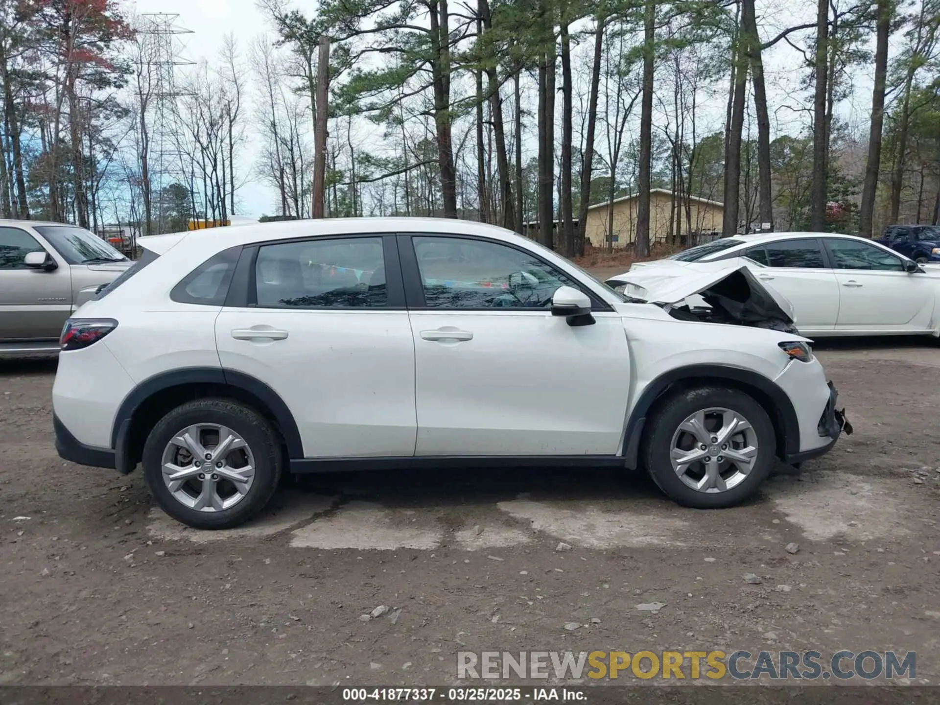 13 Photograph of a damaged car 3CZRZ2H37RM719421 HONDA HR-V 2024