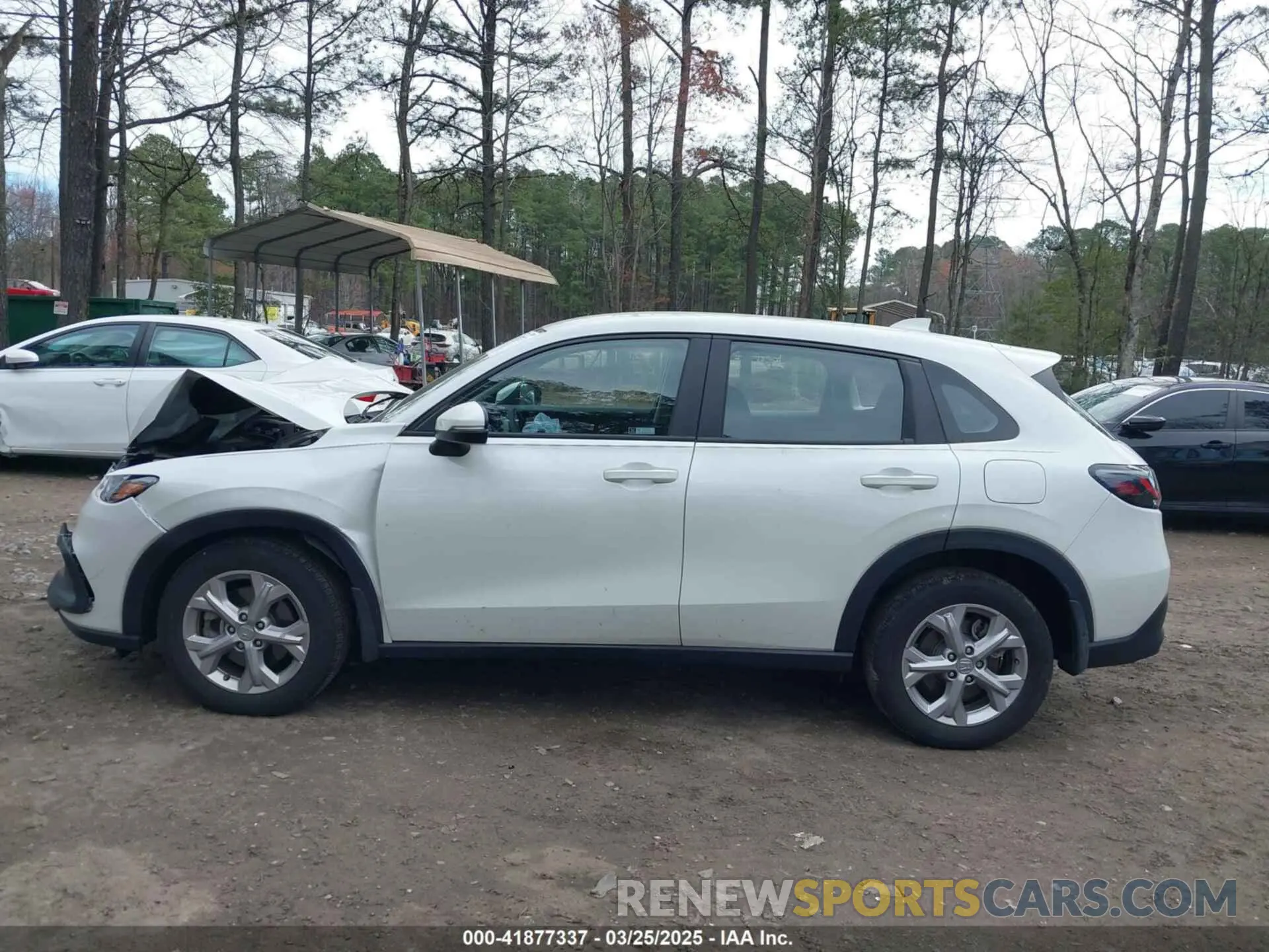 14 Photograph of a damaged car 3CZRZ2H37RM719421 HONDA HR-V 2024