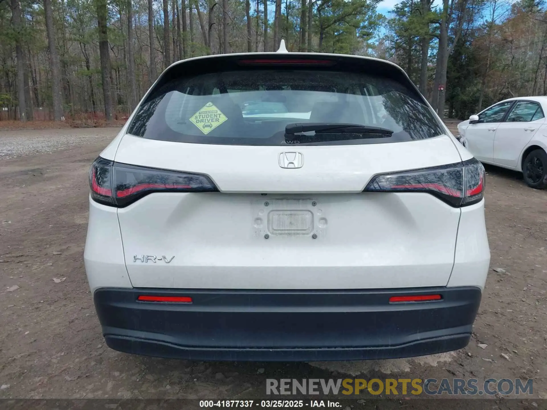 16 Photograph of a damaged car 3CZRZ2H37RM719421 HONDA HR-V 2024
