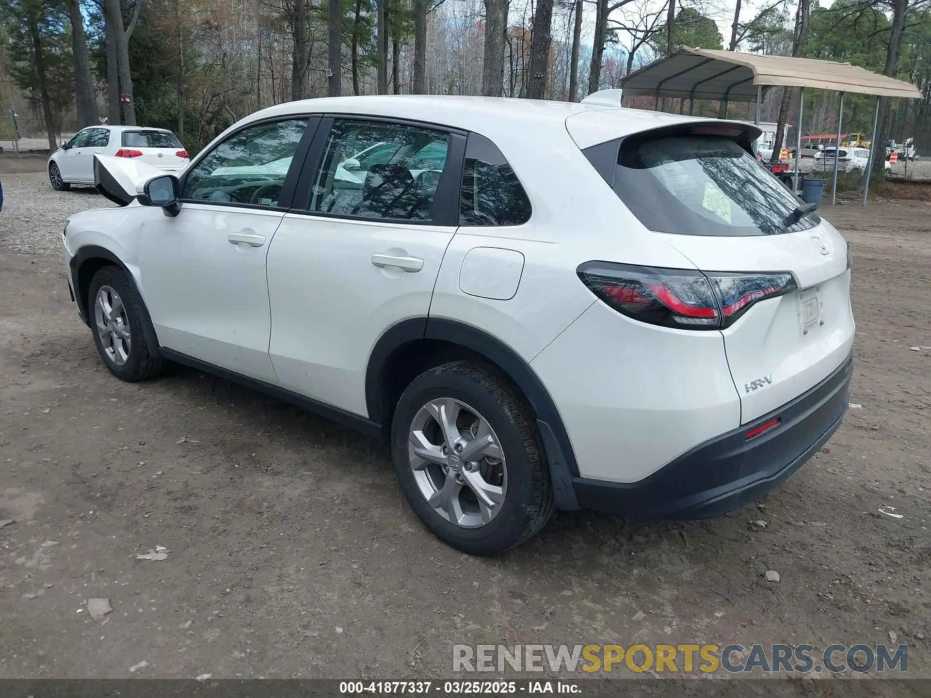 3 Photograph of a damaged car 3CZRZ2H37RM719421 HONDA HR-V 2024