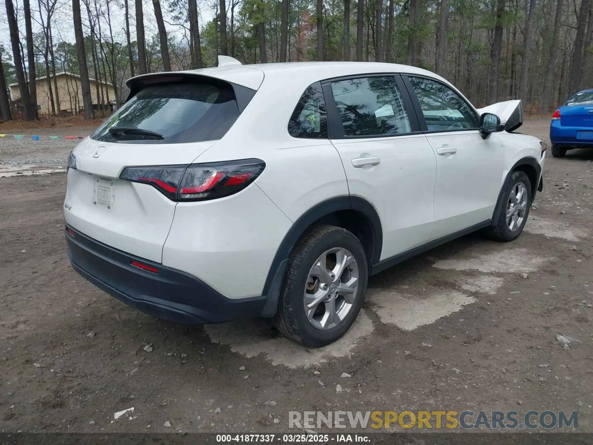 4 Photograph of a damaged car 3CZRZ2H37RM719421 HONDA HR-V 2024