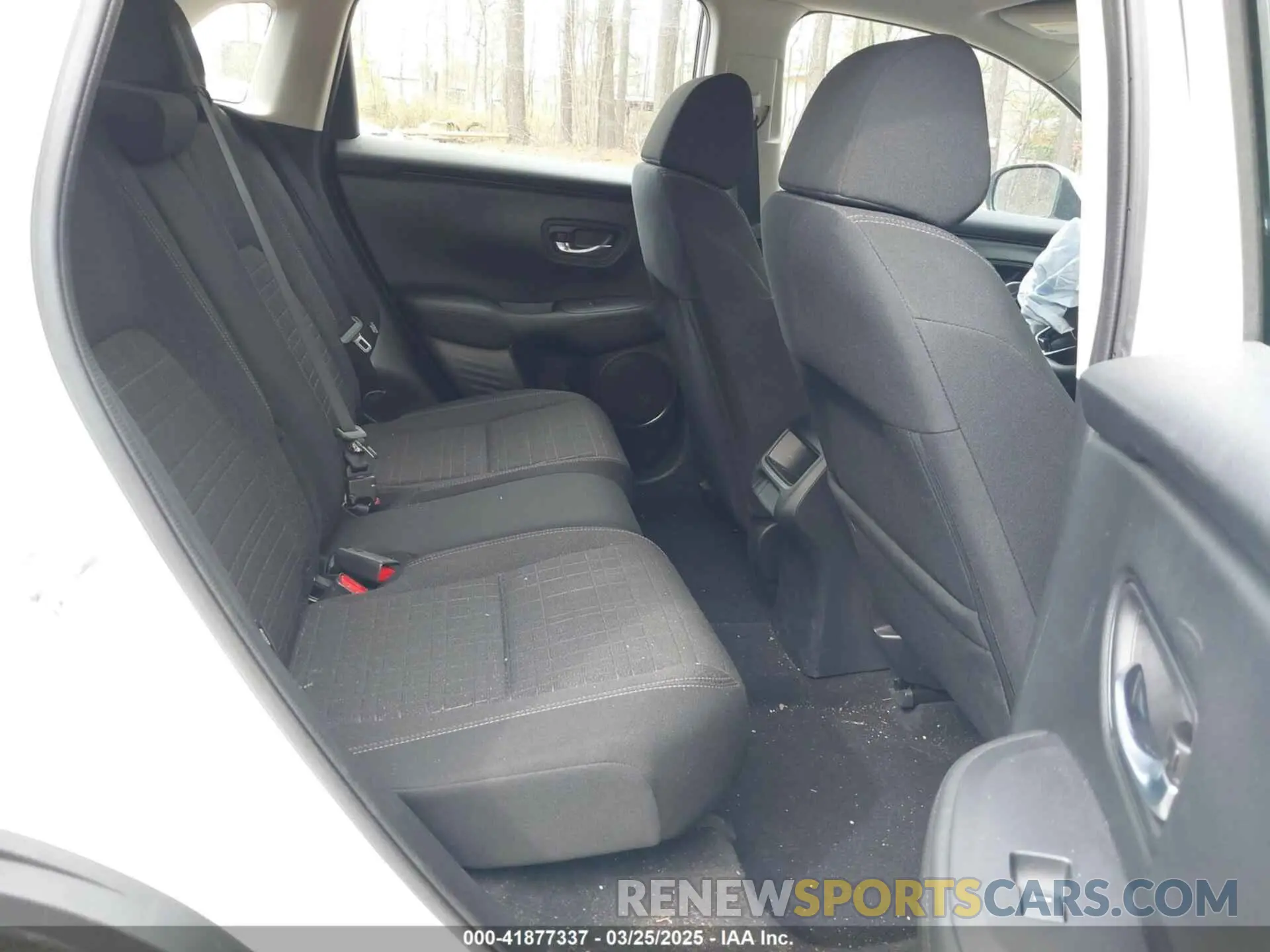 8 Photograph of a damaged car 3CZRZ2H37RM719421 HONDA HR-V 2024