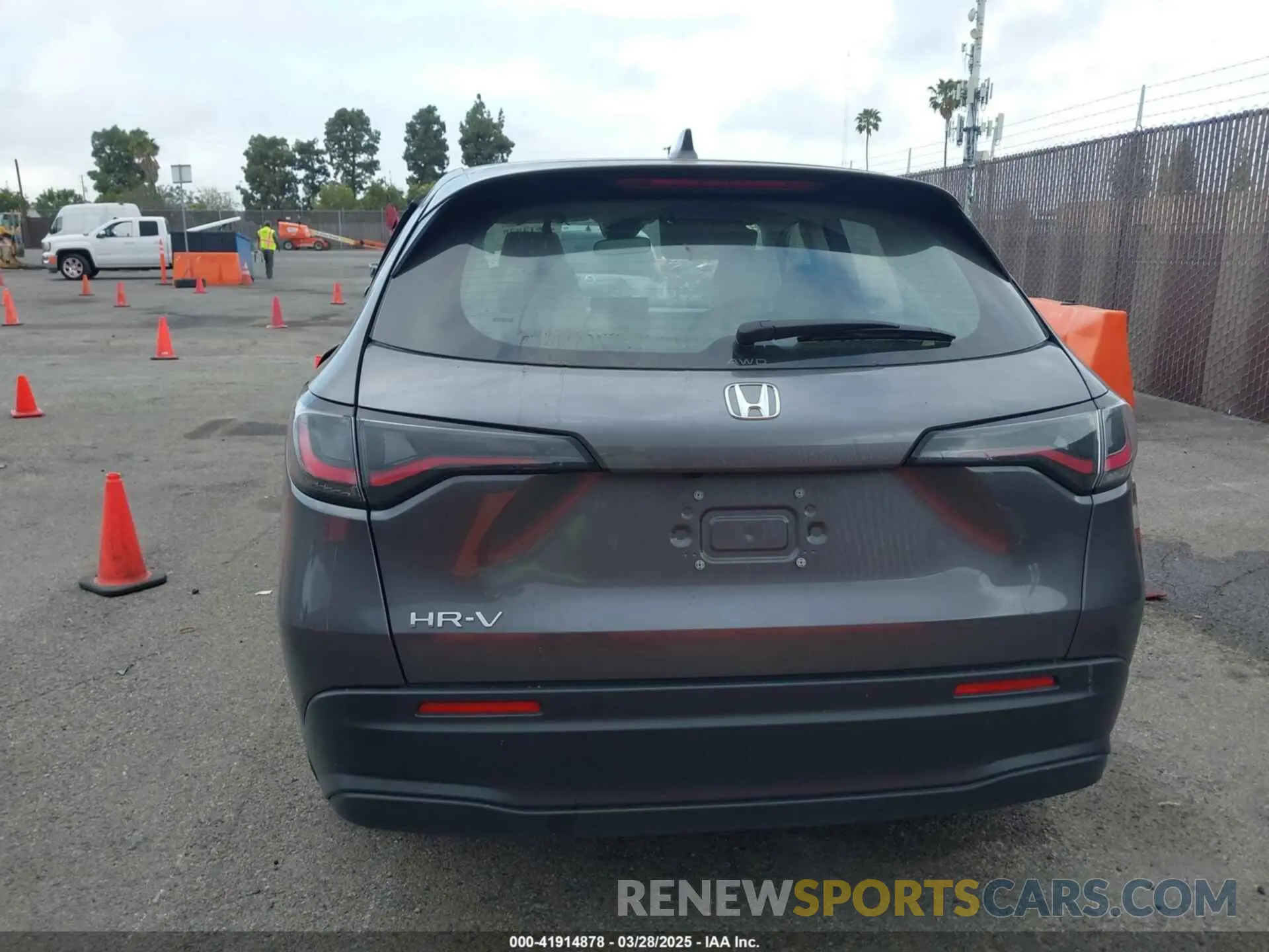 16 Photograph of a damaged car 3CZRZ2H38RM753528 HONDA HR-V 2024