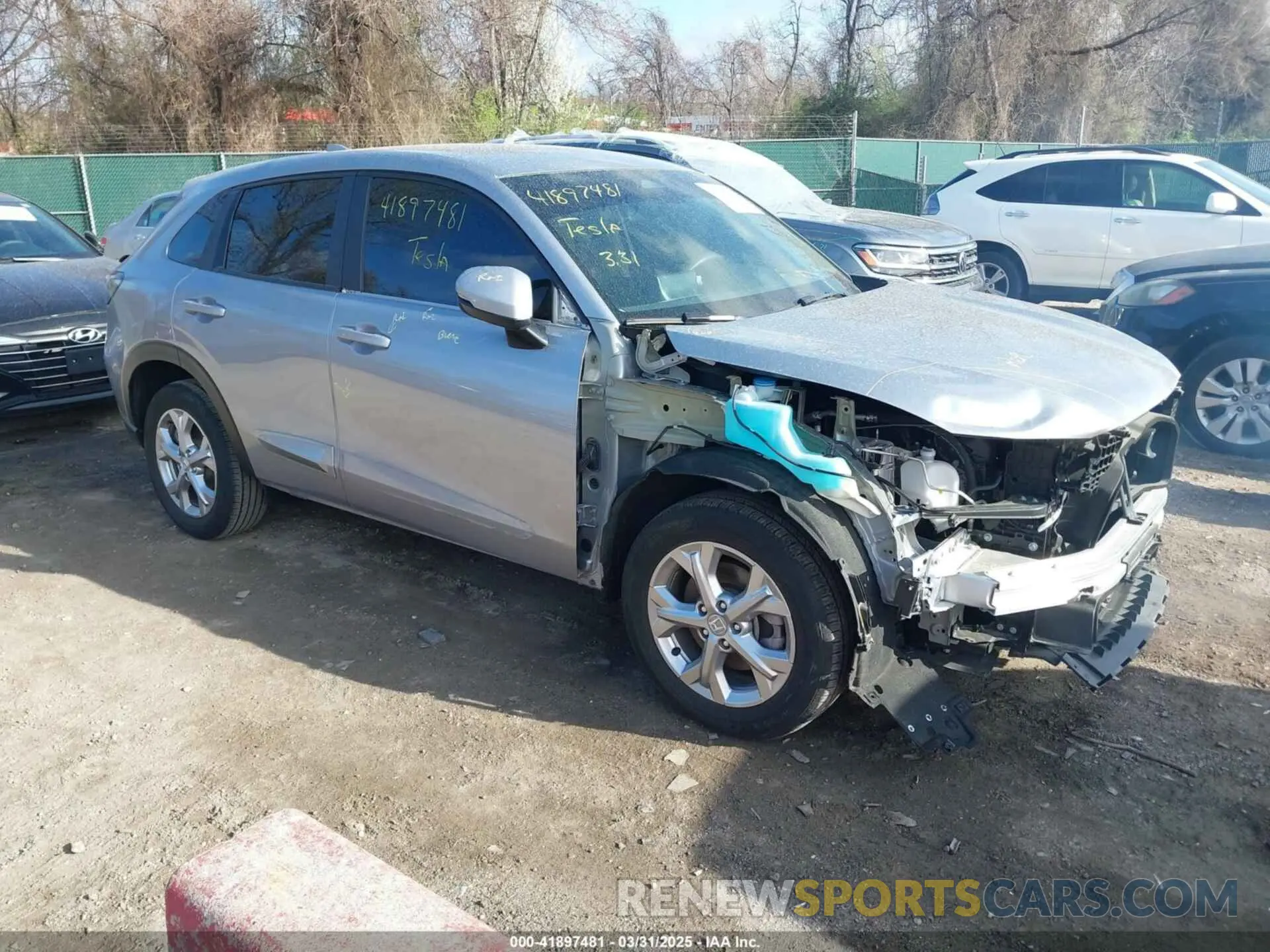 1 Photograph of a damaged car 3CZRZ2H39RM717198 HONDA HR-V 2024