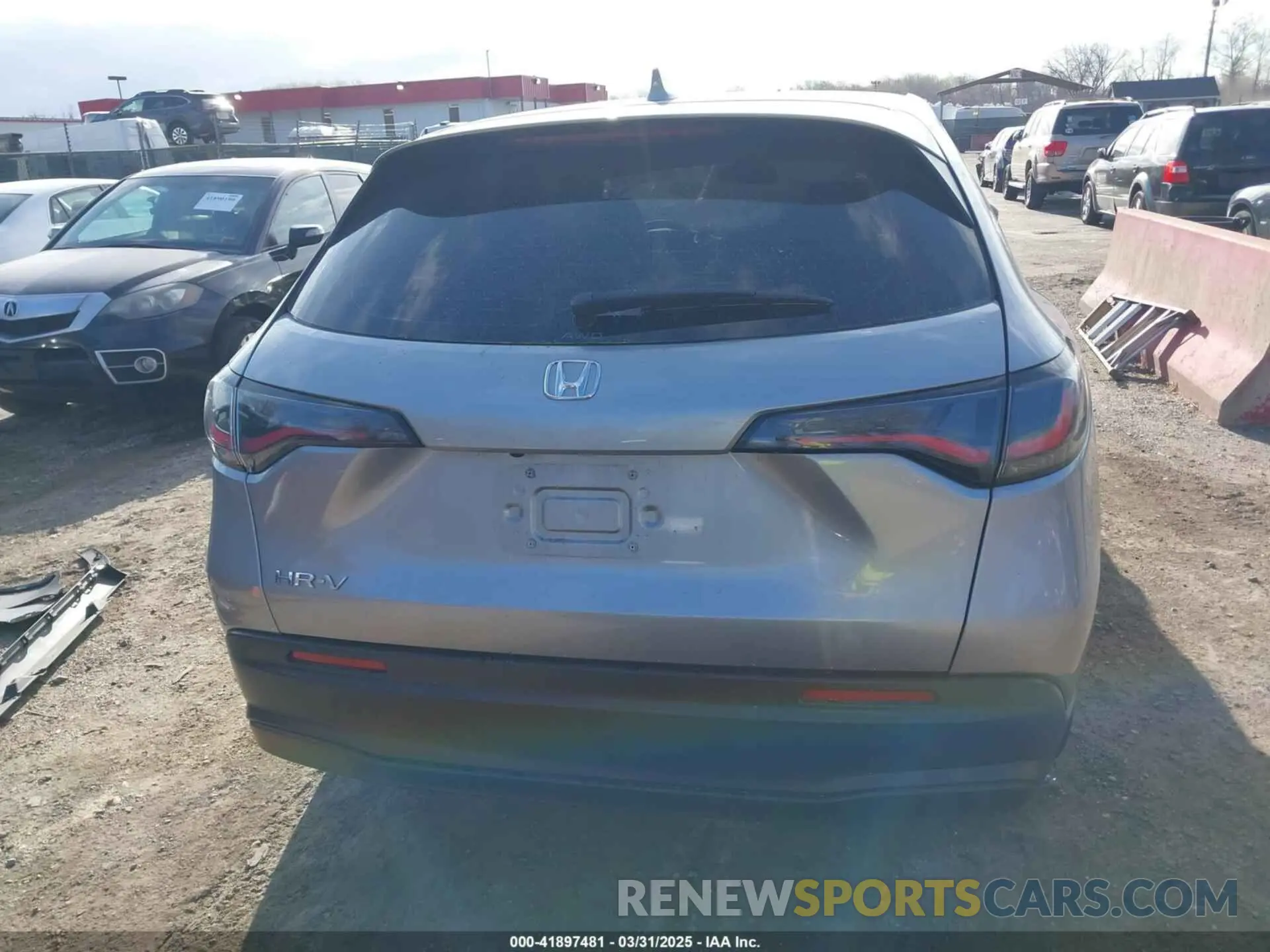 17 Photograph of a damaged car 3CZRZ2H39RM717198 HONDA HR-V 2024