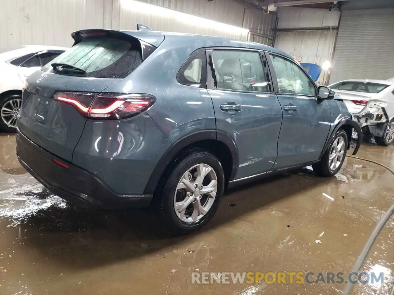3 Photograph of a damaged car 3CZRZ2H39RM733787 HONDA HR-V 2024