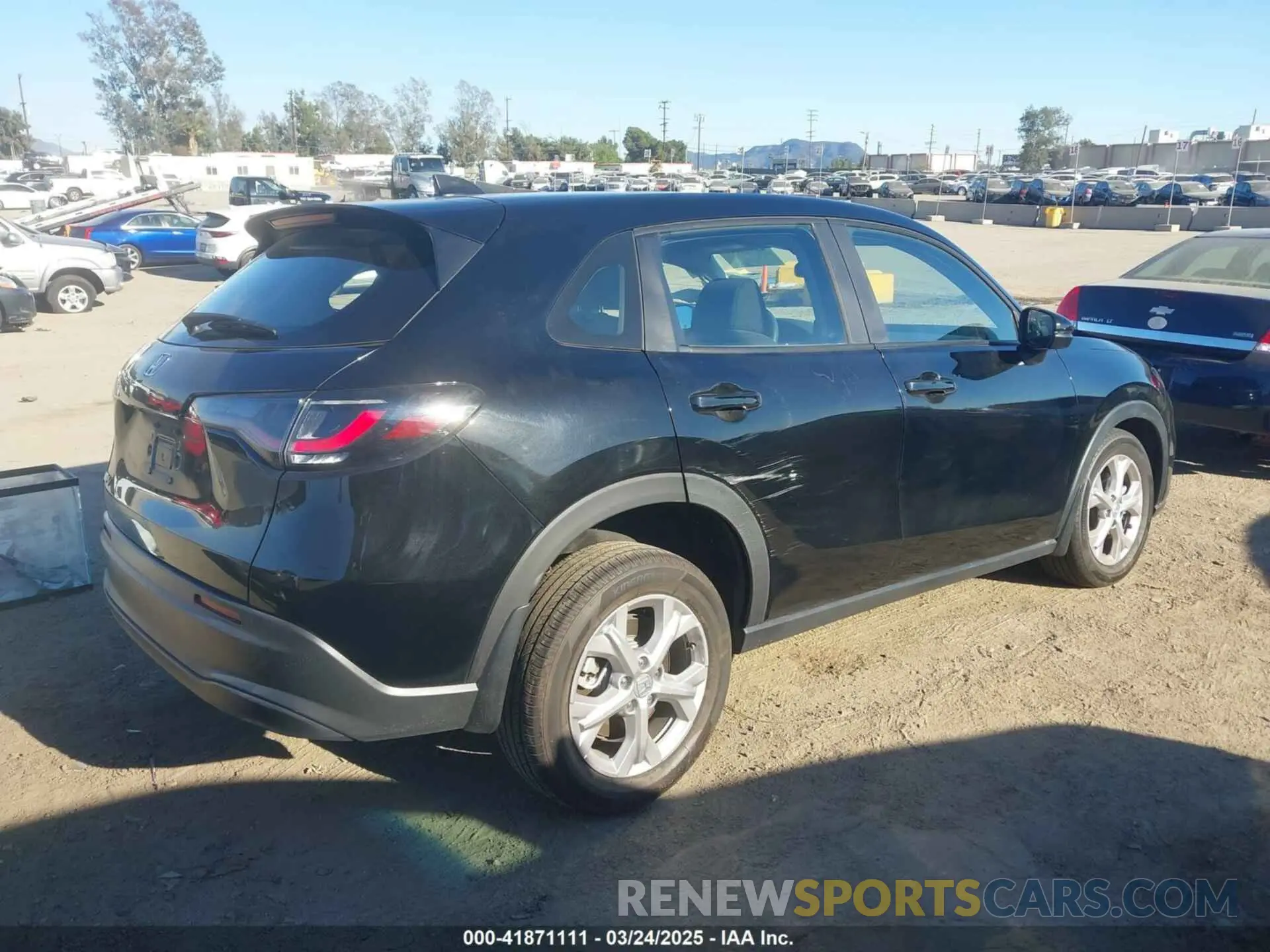4 Photograph of a damaged car 3CZRZ2H39RM735314 HONDA HR-V 2024