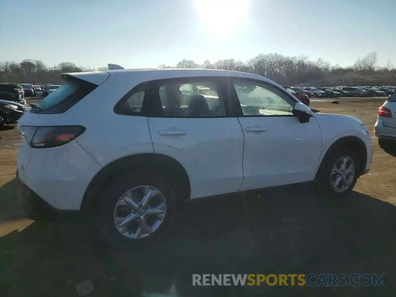 3 Photograph of a damaged car 3CZRZ2H3XRM706873 HONDA HR-V 2024