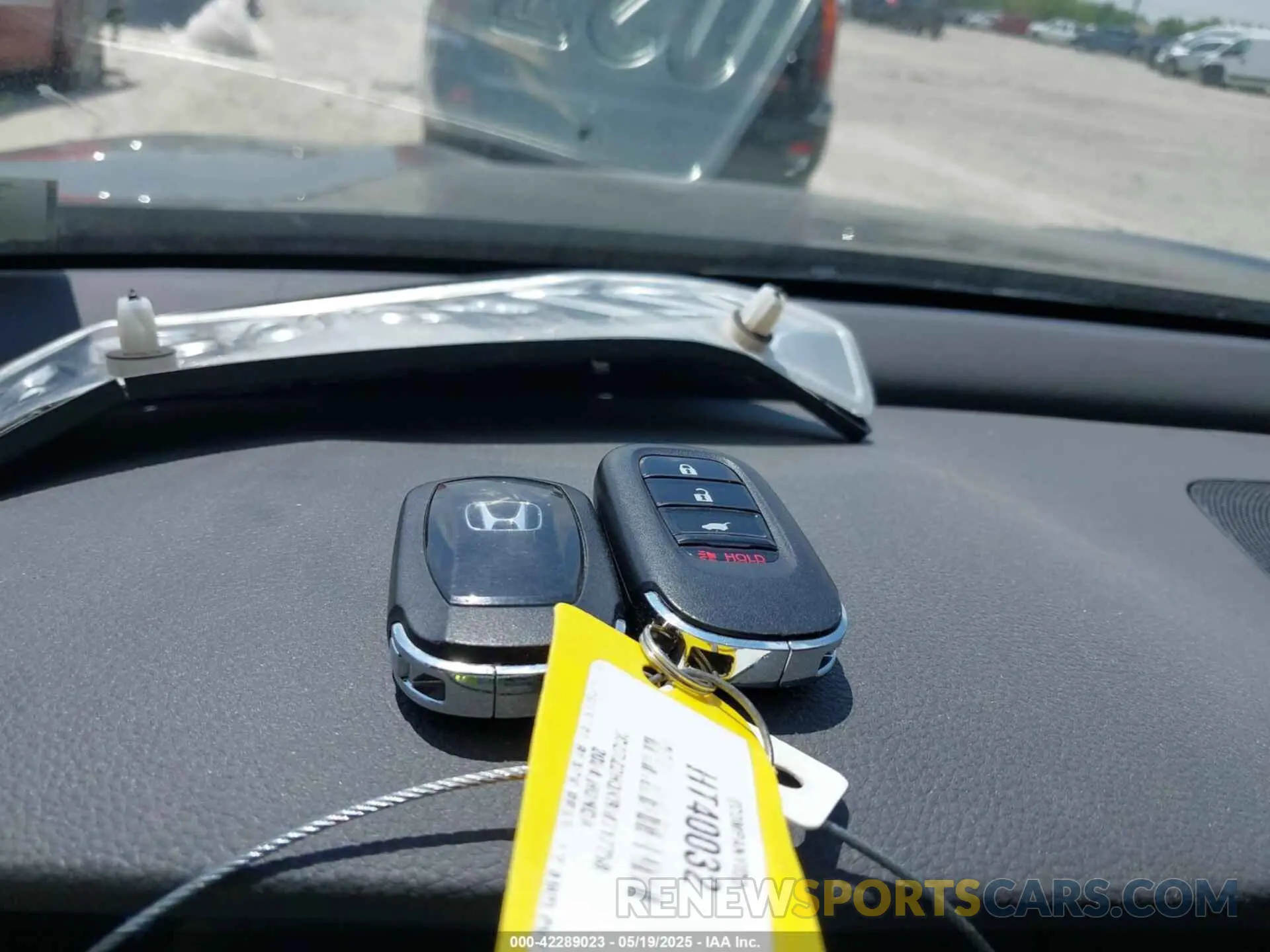 11 Photograph of a damaged car 3CZRZ2H3XRM717758 HONDA HR-V 2024
