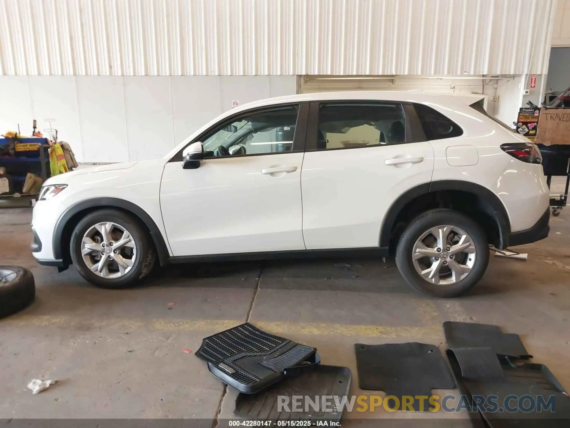14 Photograph of a damaged car 3CZRZ2H3XRM751487 HONDA HR-V 2024