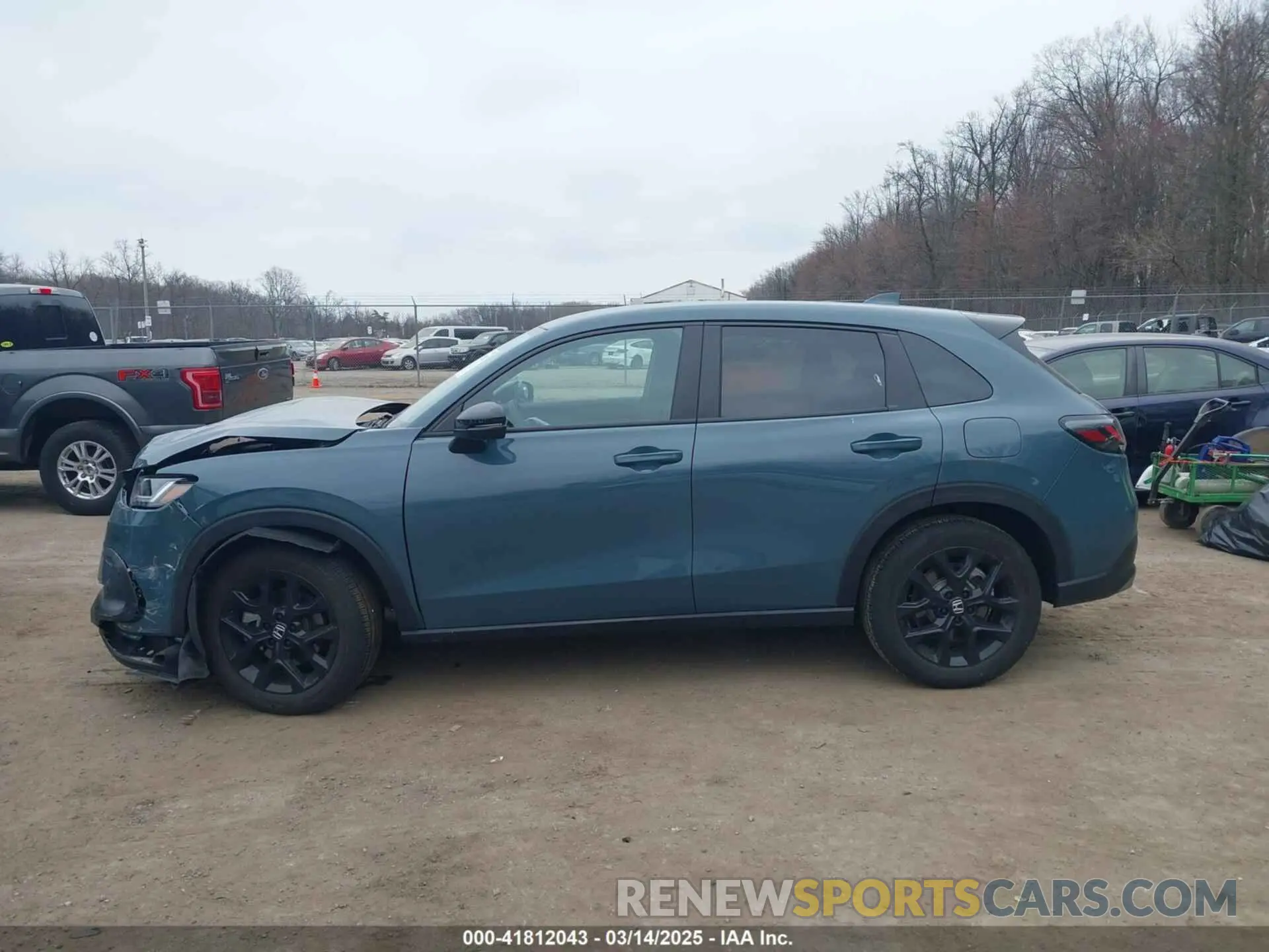 14 Photograph of a damaged car 3CZRZ2H50RM760877 HONDA HR-V 2024