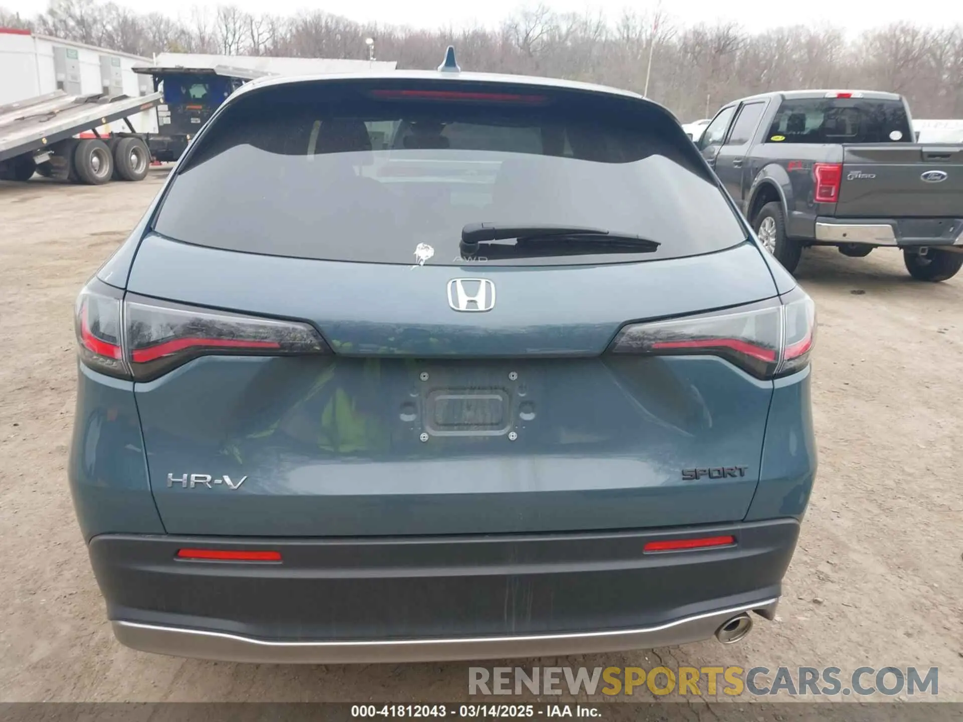 16 Photograph of a damaged car 3CZRZ2H50RM760877 HONDA HR-V 2024