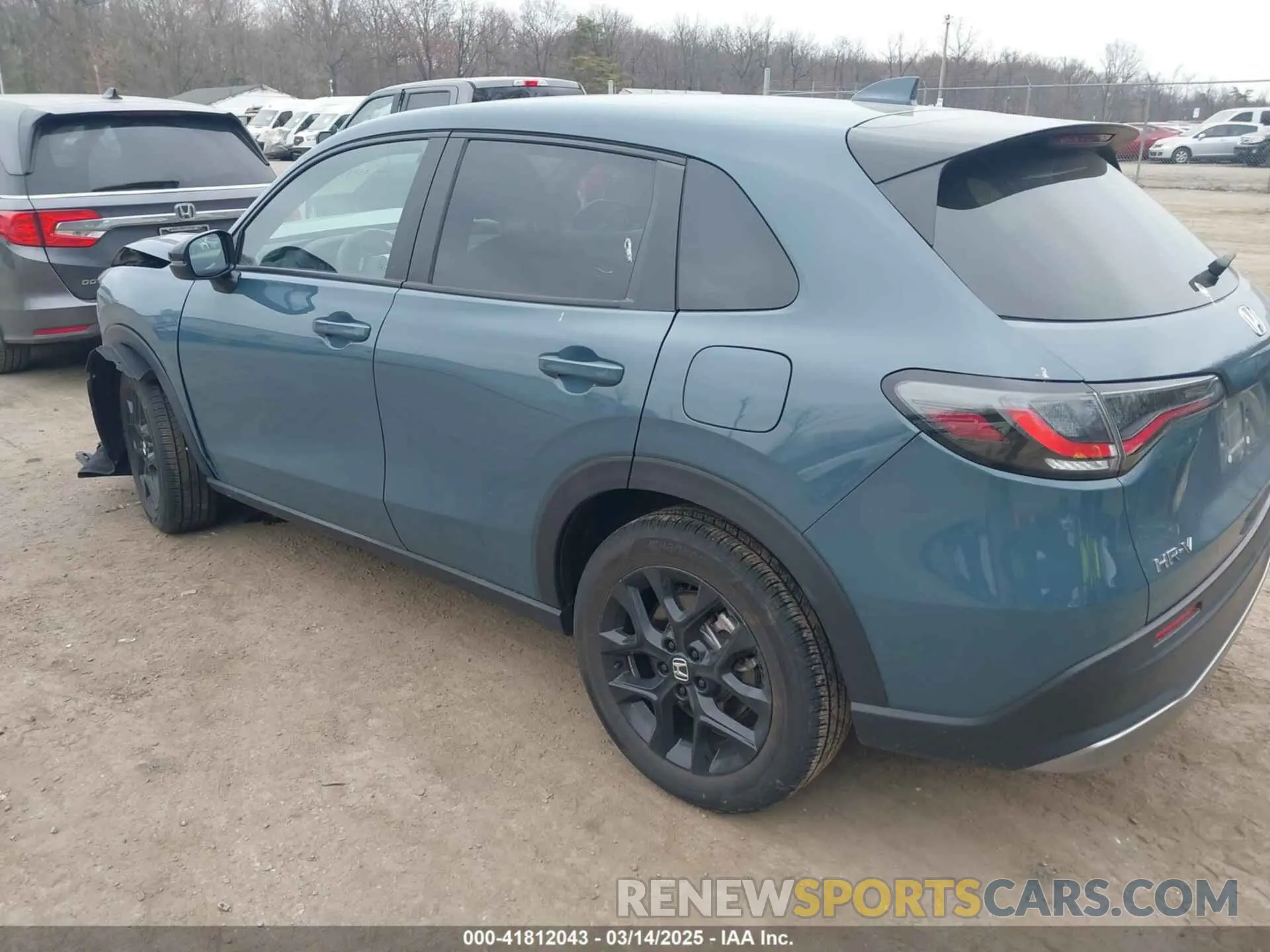 3 Photograph of a damaged car 3CZRZ2H50RM760877 HONDA HR-V 2024