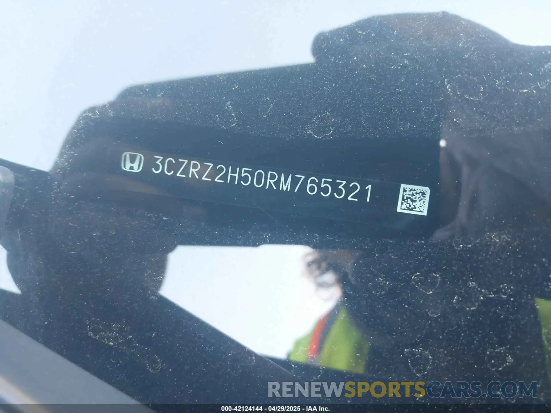 17 Photograph of a damaged car 3CZRZ2H50RM765321 HONDA HR-V 2024