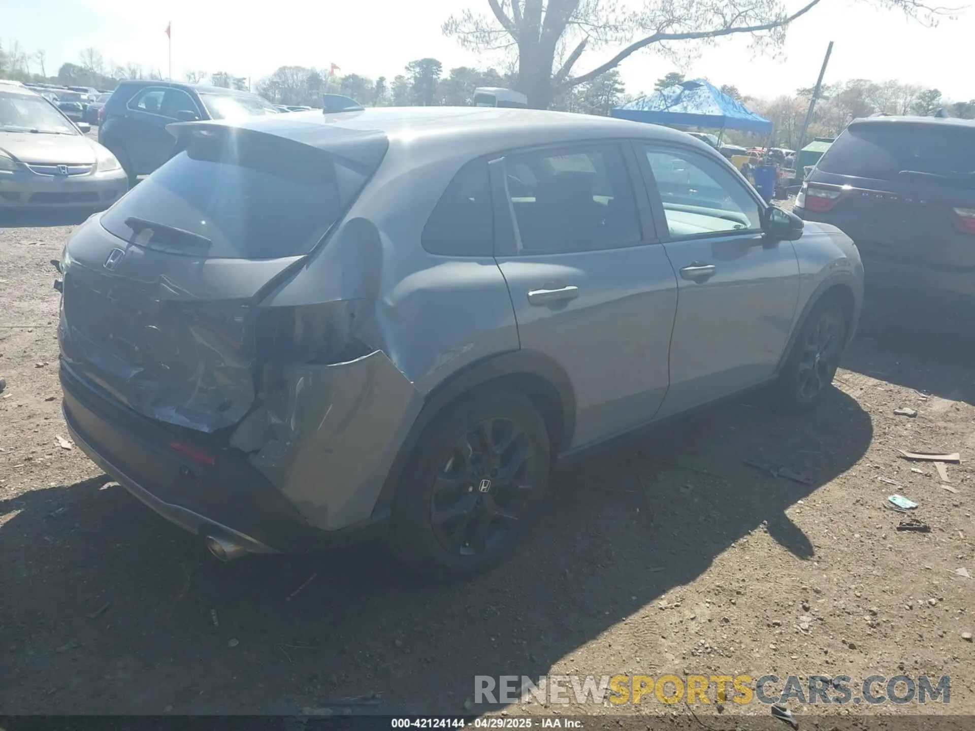 4 Photograph of a damaged car 3CZRZ2H50RM765321 HONDA HR-V 2024