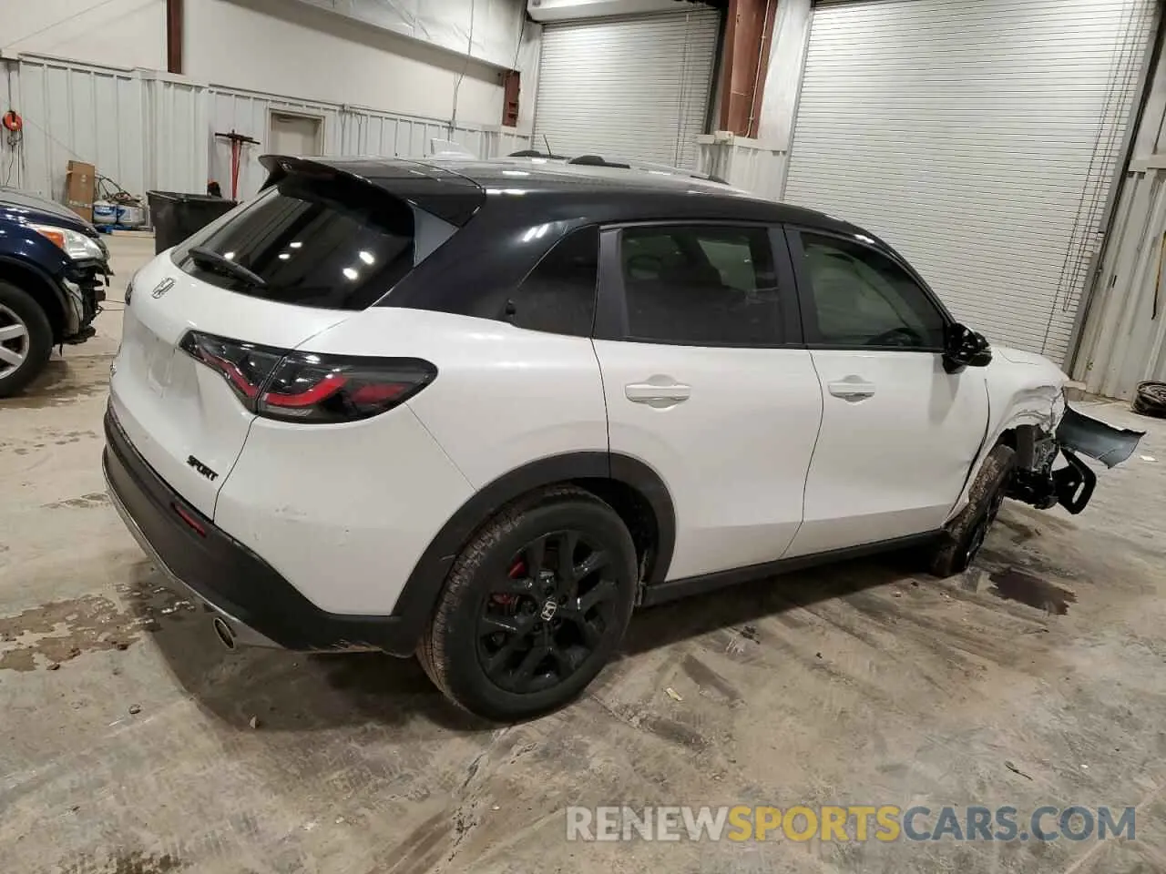 3 Photograph of a damaged car 3CZRZ2H50RM769496 HONDA HR-V 2024