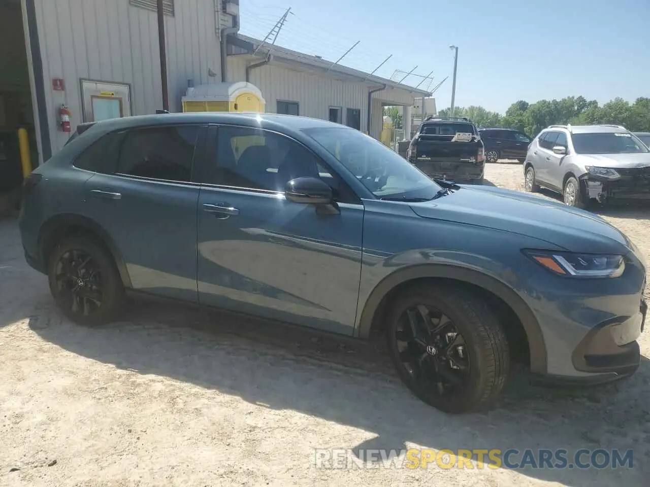 4 Photograph of a damaged car 3CZRZ2H50RM786735 HONDA HR-V 2024