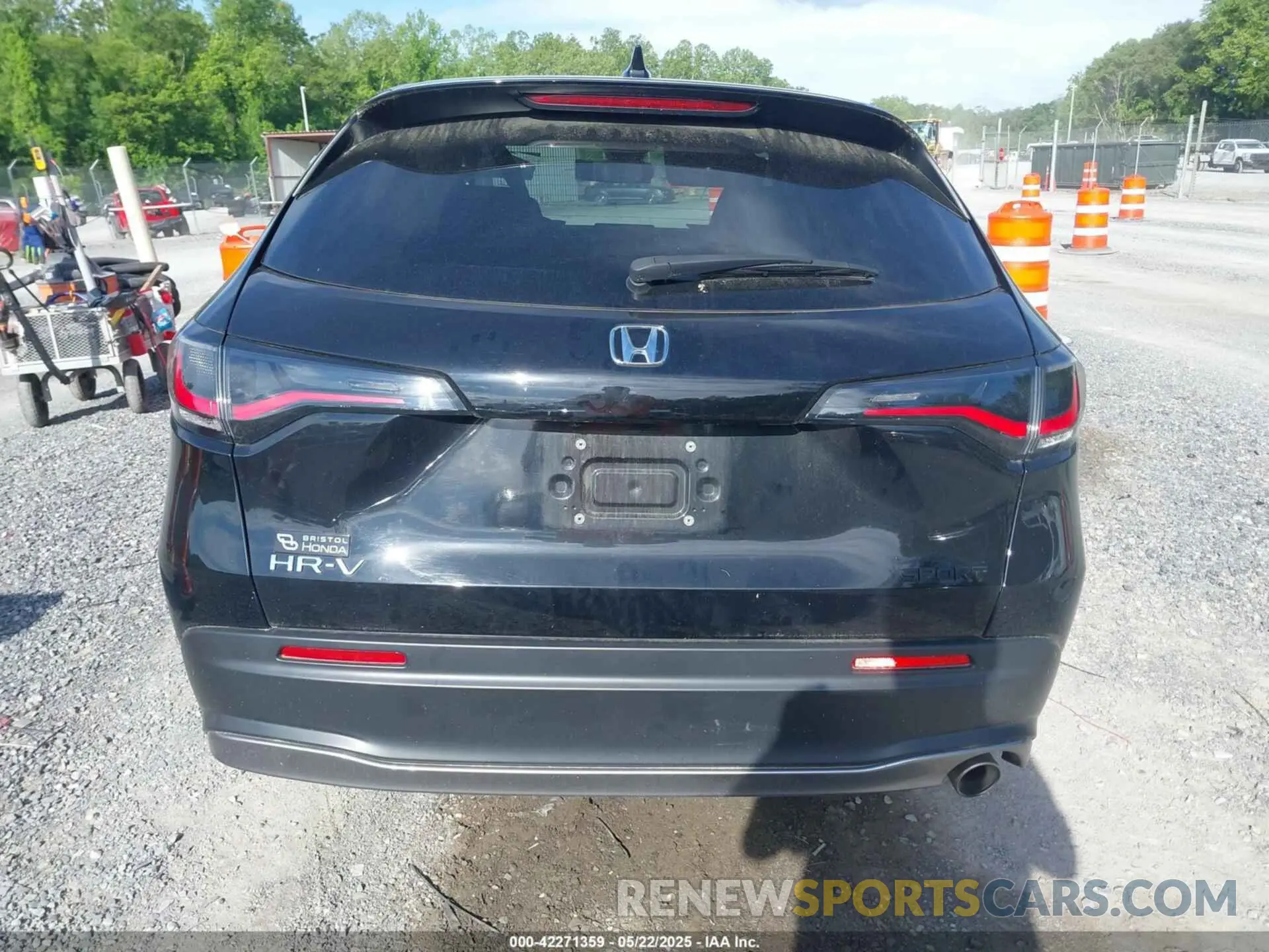 16 Photograph of a damaged car 3CZRZ2H51RM707525 HONDA HR-V 2024