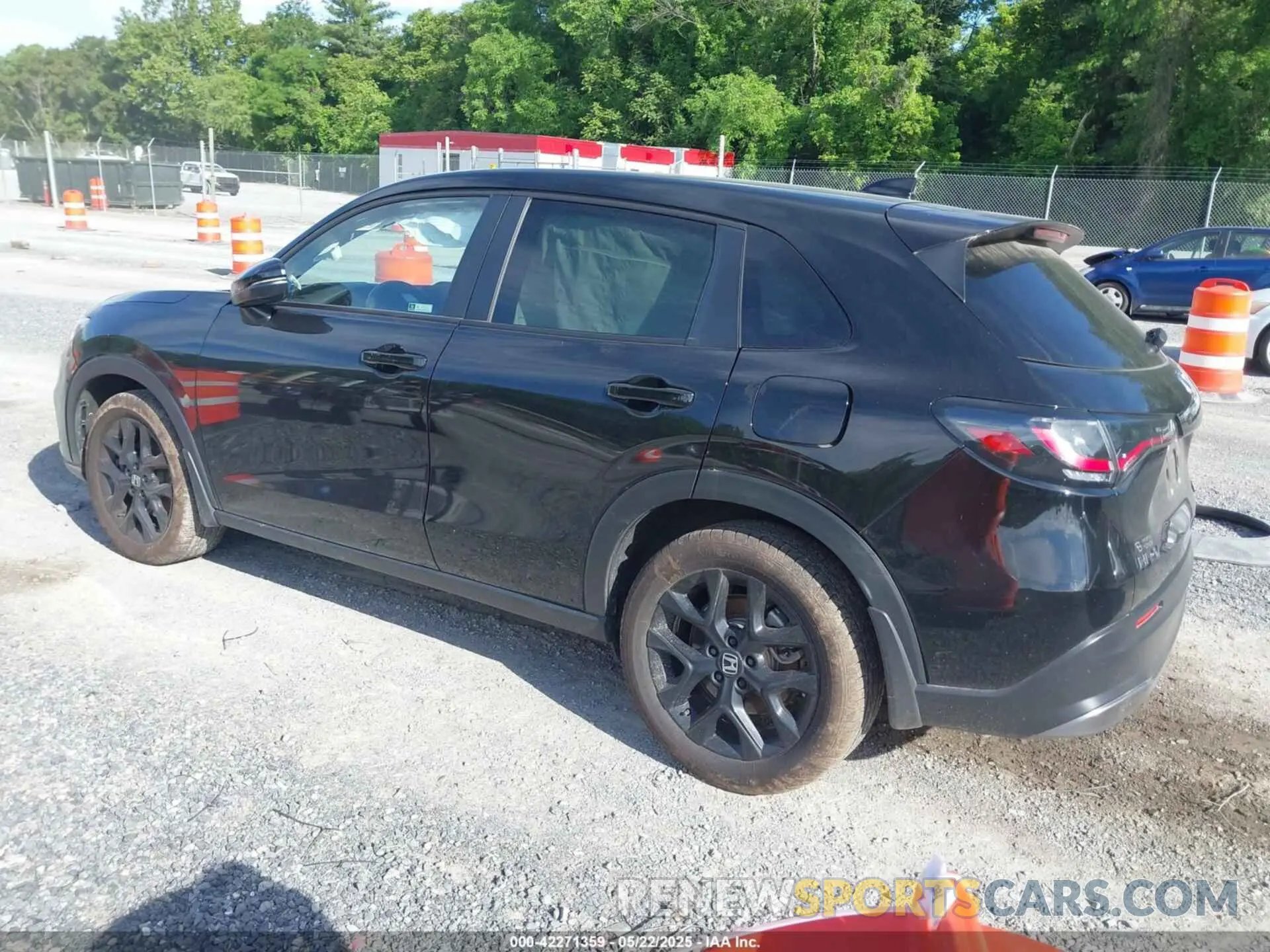 3 Photograph of a damaged car 3CZRZ2H51RM707525 HONDA HR-V 2024