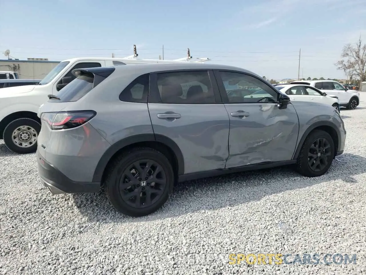 3 Photograph of a damaged car 3CZRZ2H51RM715043 HONDA HR-V 2024