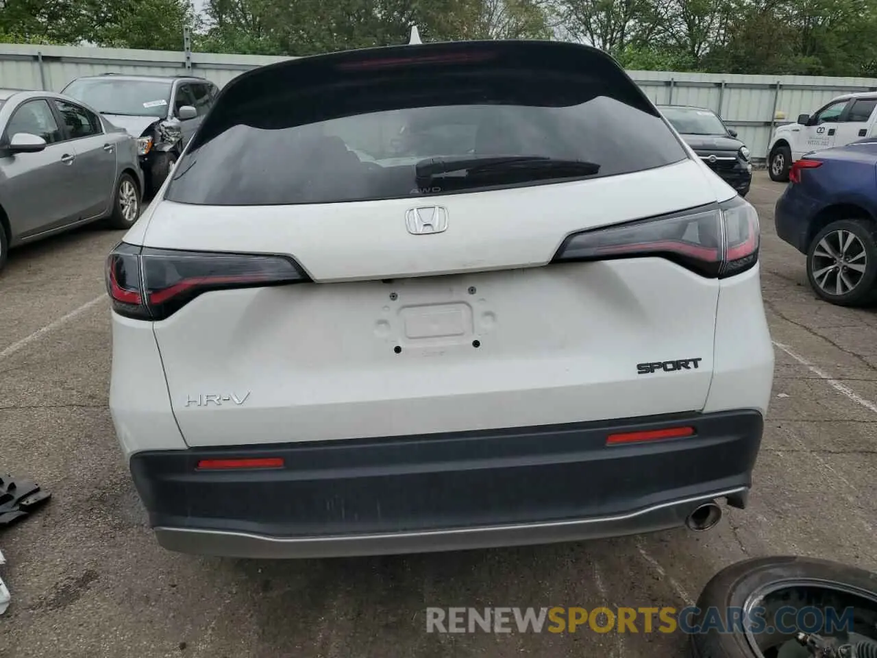 6 Photograph of a damaged car 3CZRZ2H51RM737205 HONDA HR-V 2024