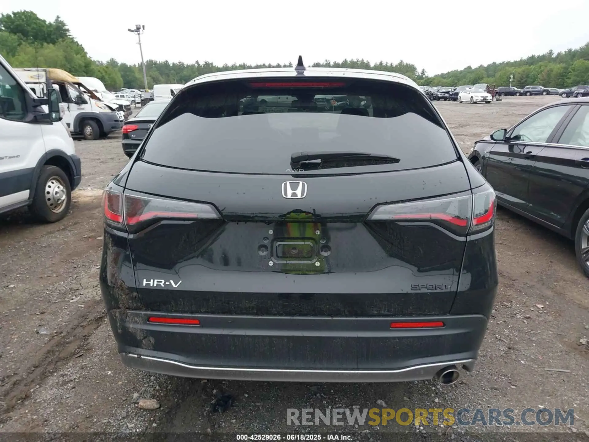 16 Photograph of a damaged car 3CZRZ2H52RM701880 HONDA HR-V 2024