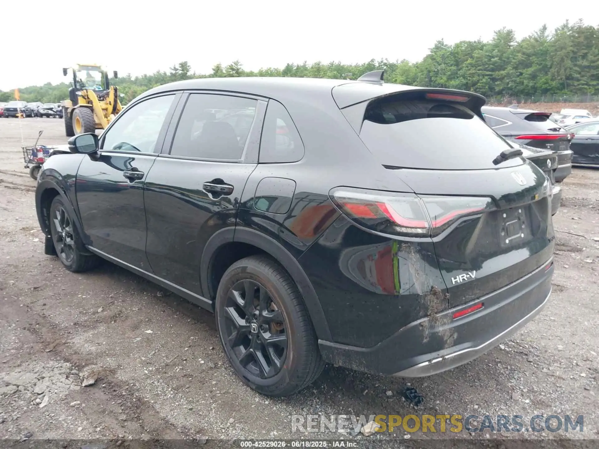 3 Photograph of a damaged car 3CZRZ2H52RM701880 HONDA HR-V 2024