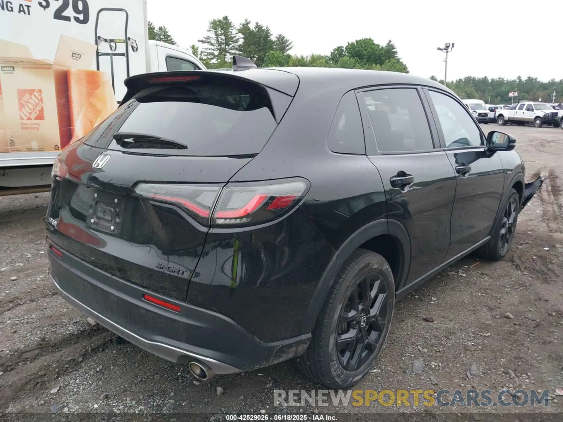 4 Photograph of a damaged car 3CZRZ2H52RM701880 HONDA HR-V 2024