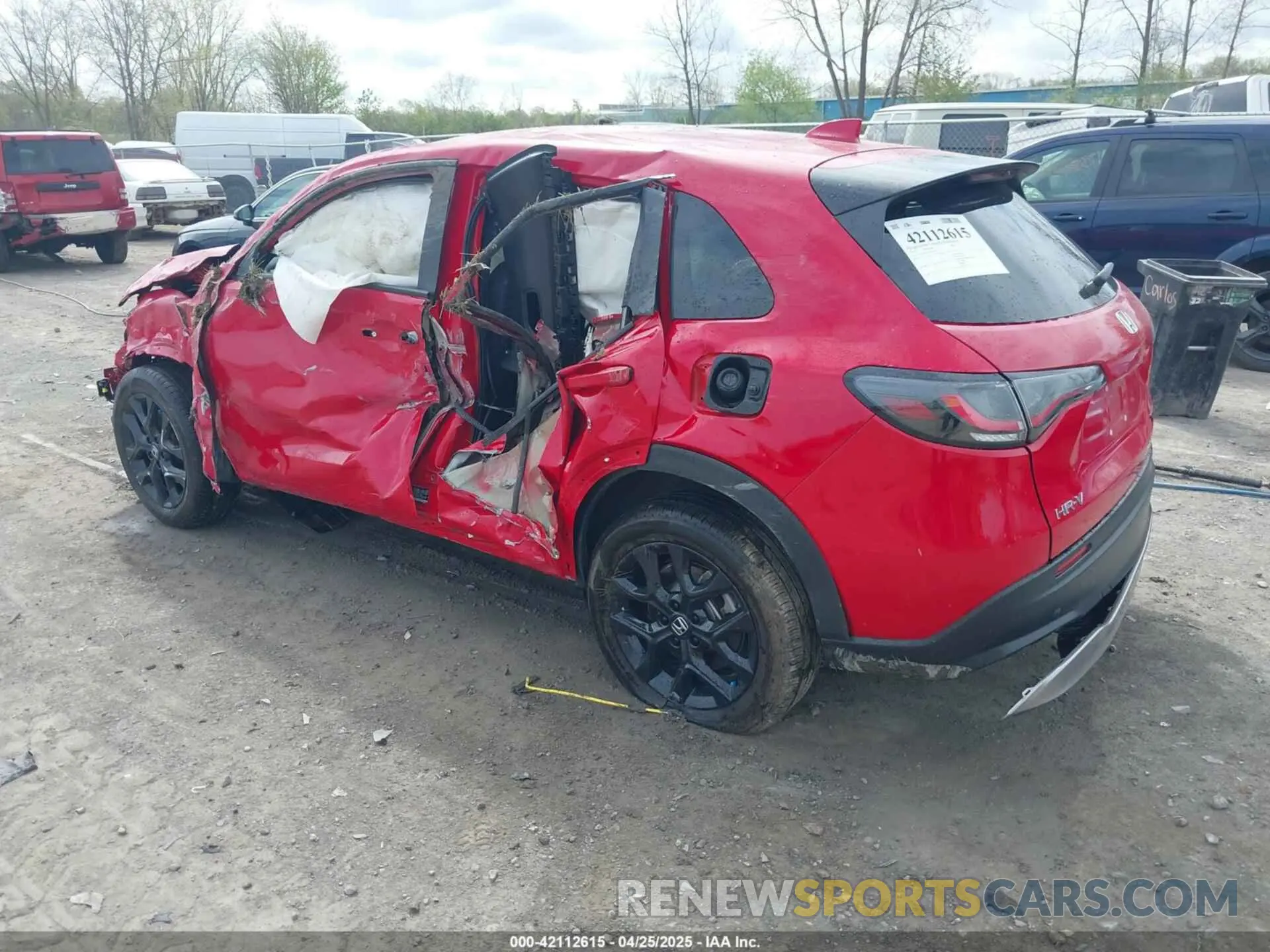 3 Photograph of a damaged car 3CZRZ2H52RM734779 HONDA HR-V 2024