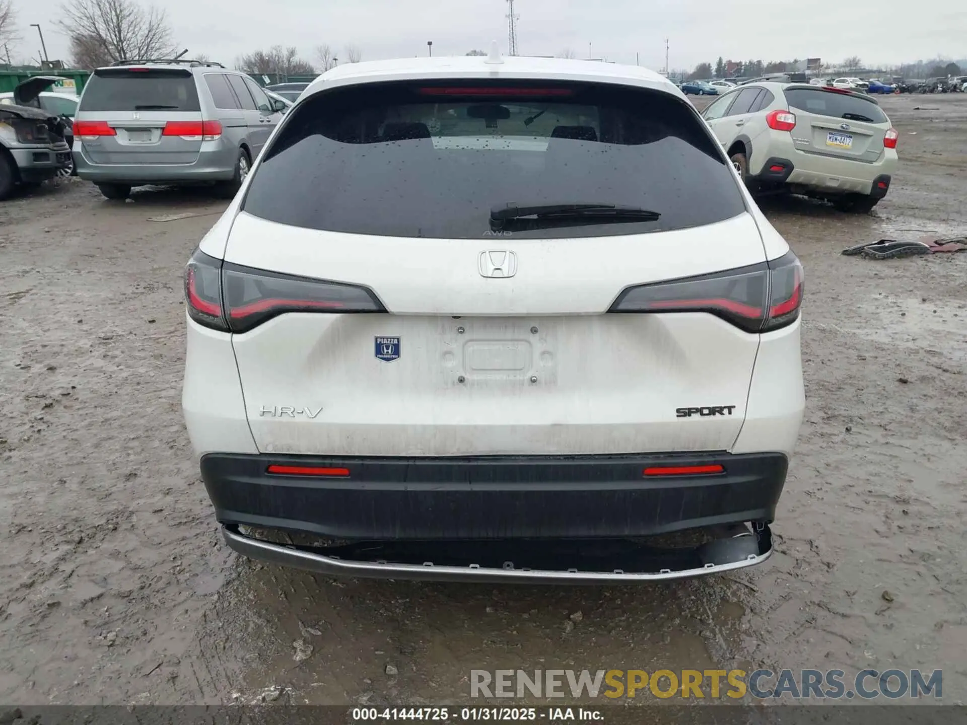 16 Photograph of a damaged car 3CZRZ2H52RM736564 HONDA HR-V 2024
