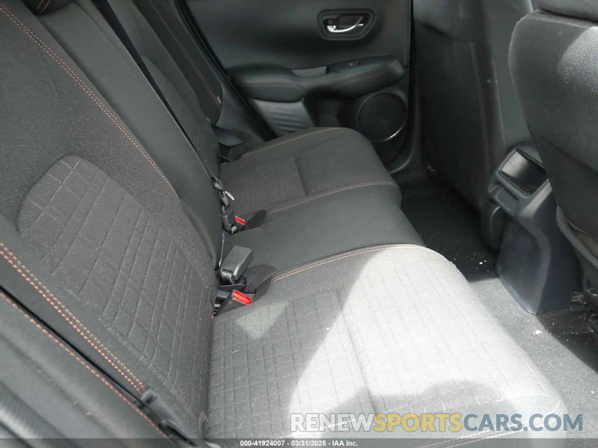 8 Photograph of a damaged car 3CZRZ2H52RM762906 HONDA HR-V 2024