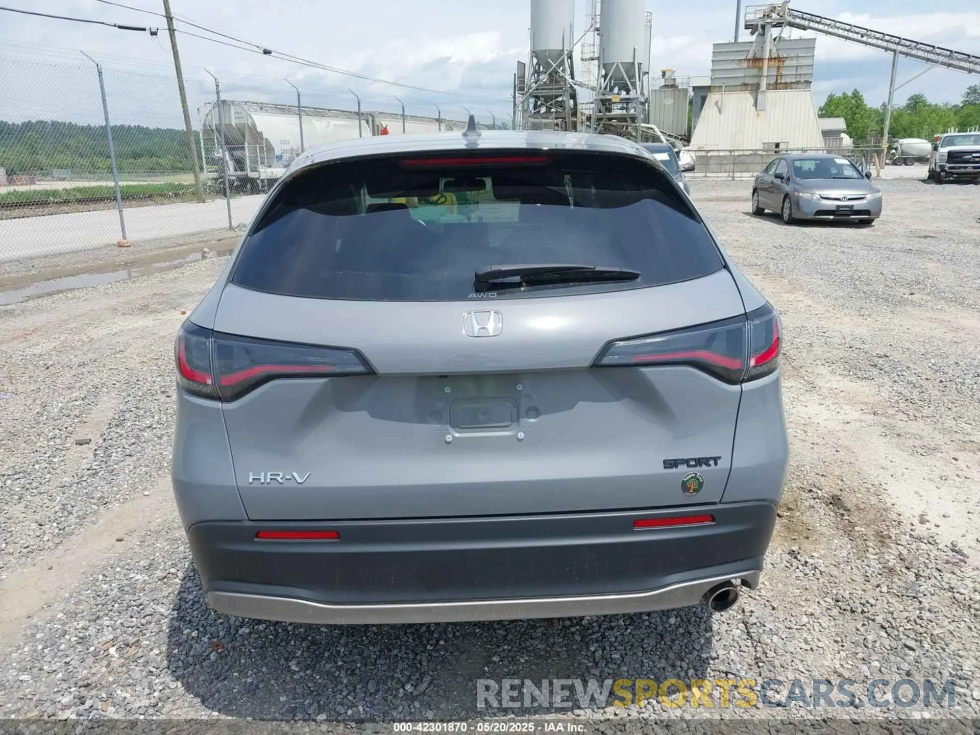 16 Photograph of a damaged car 3CZRZ2H52RM763246 HONDA HR-V 2024