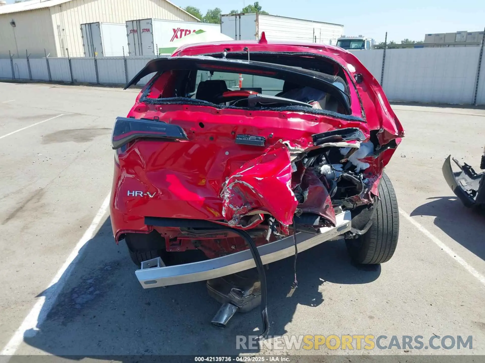 17 Photograph of a damaged car 3CZRZ2H53RM728067 HONDA HR-V 2024