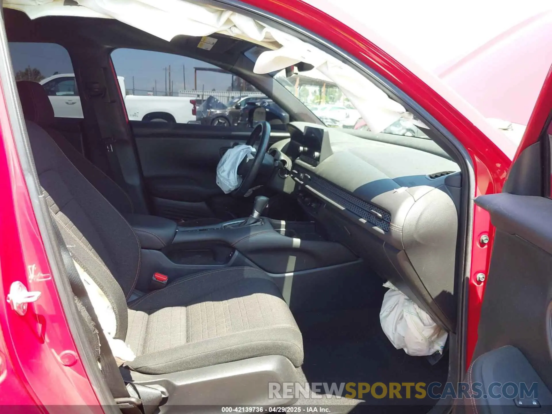 5 Photograph of a damaged car 3CZRZ2H53RM728067 HONDA HR-V 2024
