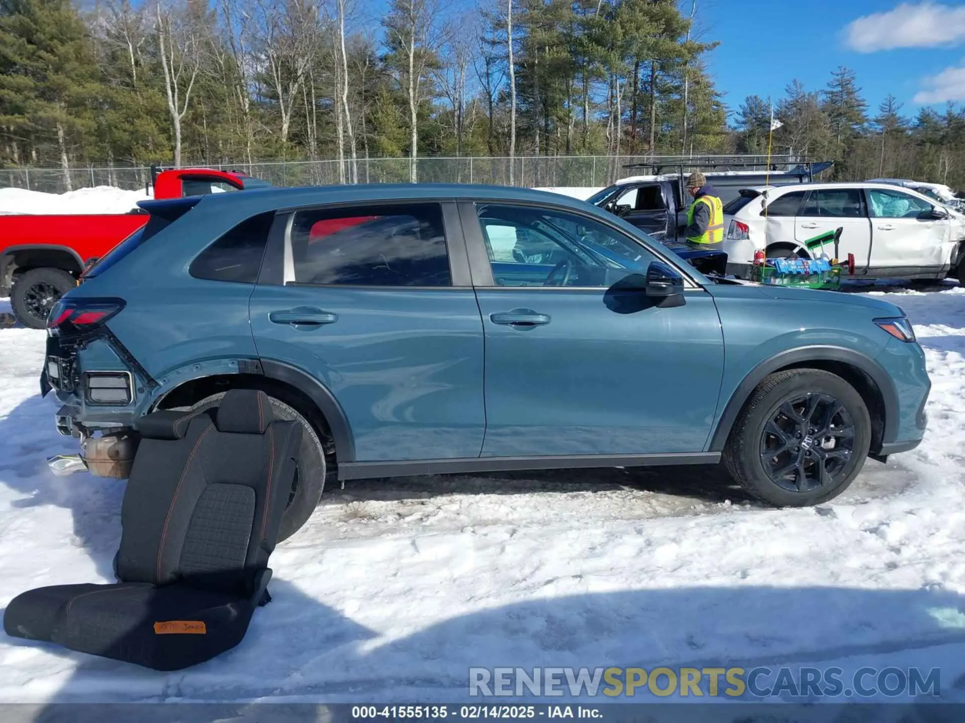14 Photograph of a damaged car 3CZRZ2H53RM764812 HONDA HR-V 2024