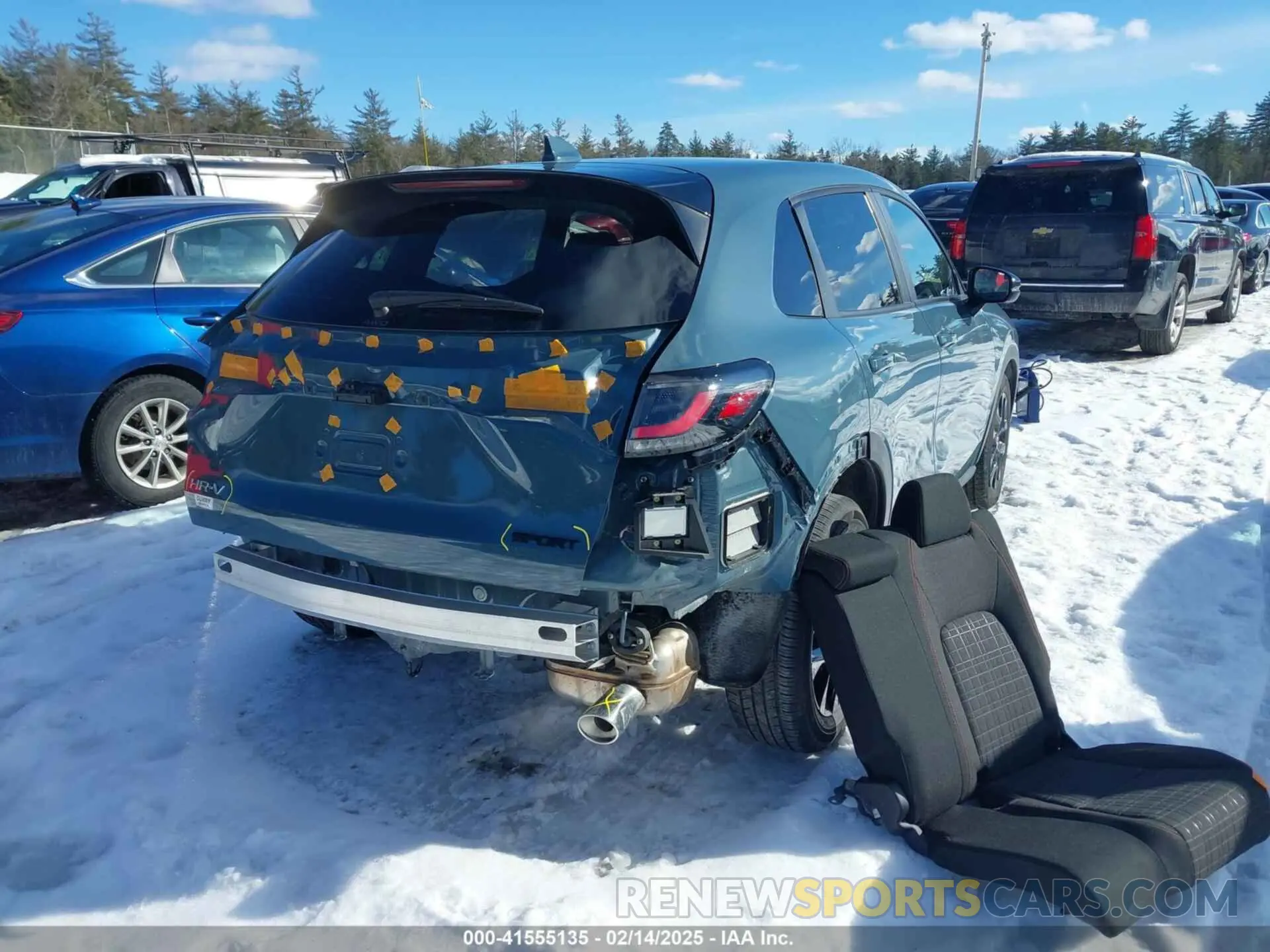 4 Photograph of a damaged car 3CZRZ2H53RM764812 HONDA HR-V 2024