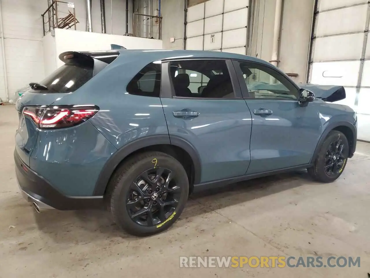 3 Photograph of a damaged car 3CZRZ2H53RM766513 HONDA HR-V 2024
