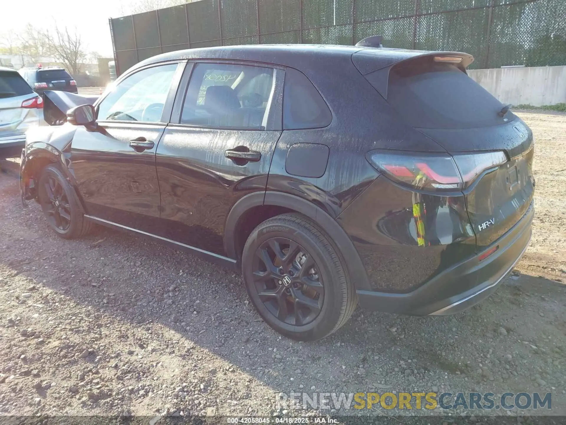 3 Photograph of a damaged car 3CZRZ2H53RM786468 HONDA HR-V 2024