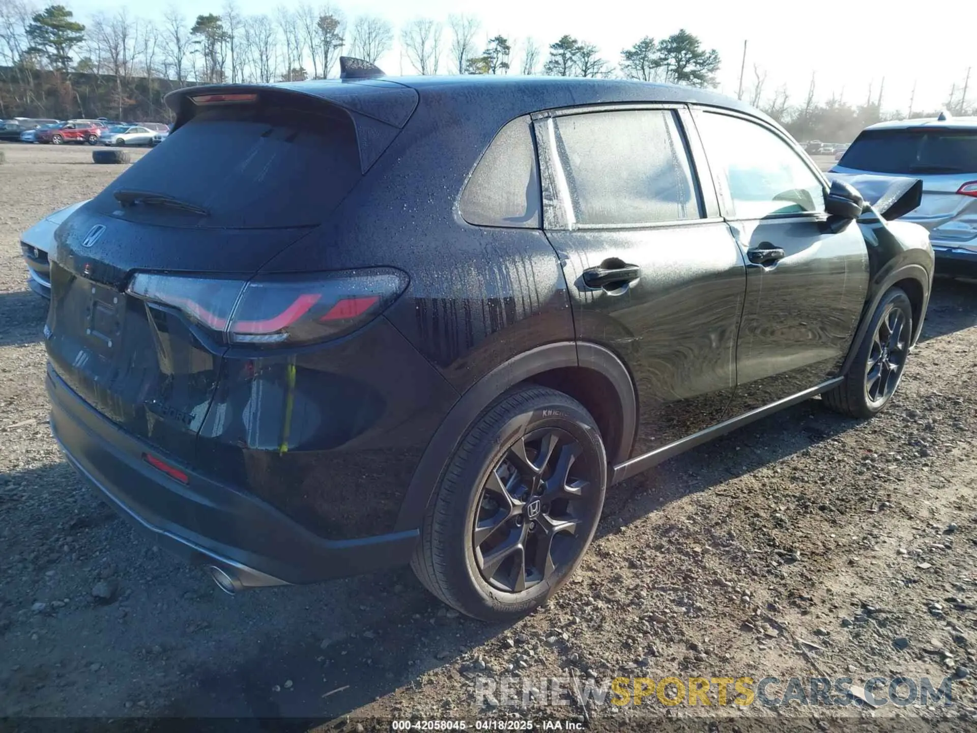 4 Photograph of a damaged car 3CZRZ2H53RM786468 HONDA HR-V 2024